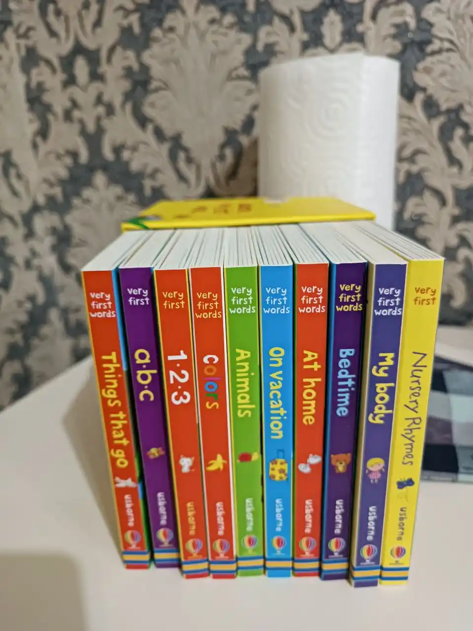 Usborne Very First Words —  10 ta rivojlantiruvchi karton kitoblar to`plami