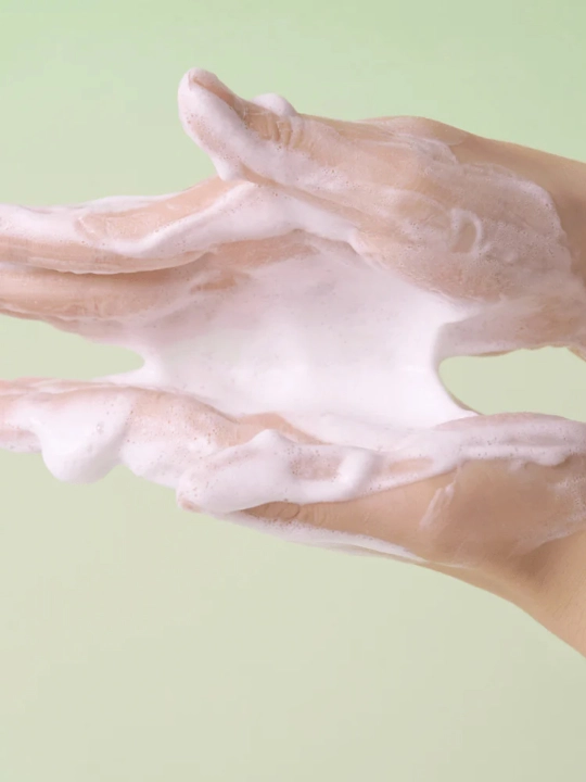Пенка для умывания Skin1004 Madagascar Centella Tea-Trica BHA Foam, 125 мл