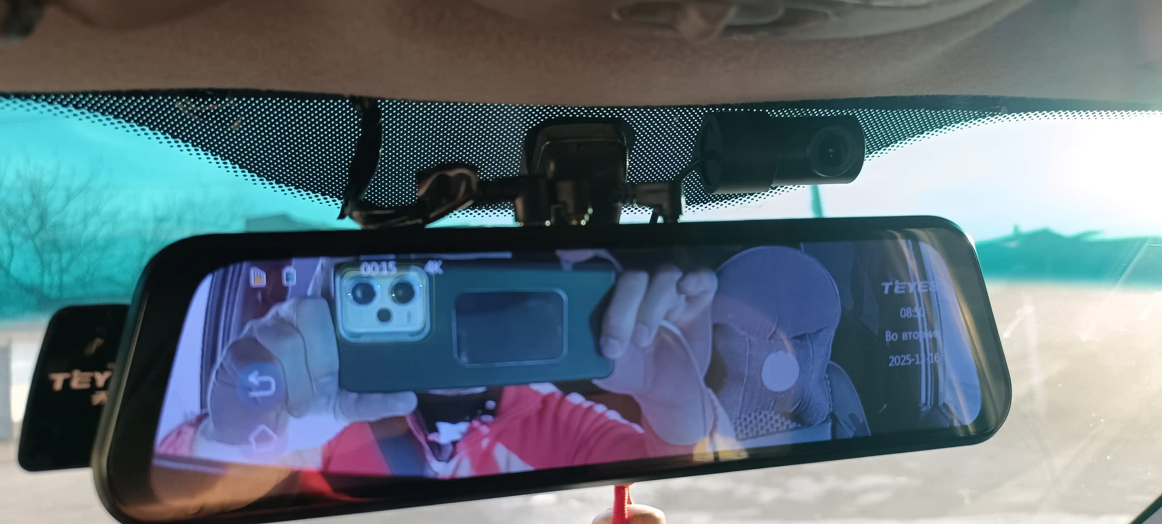 Видеорегистратор TEYES Q8 для авто — 3 камеры, Wi-Fi, GPS, 4K запись