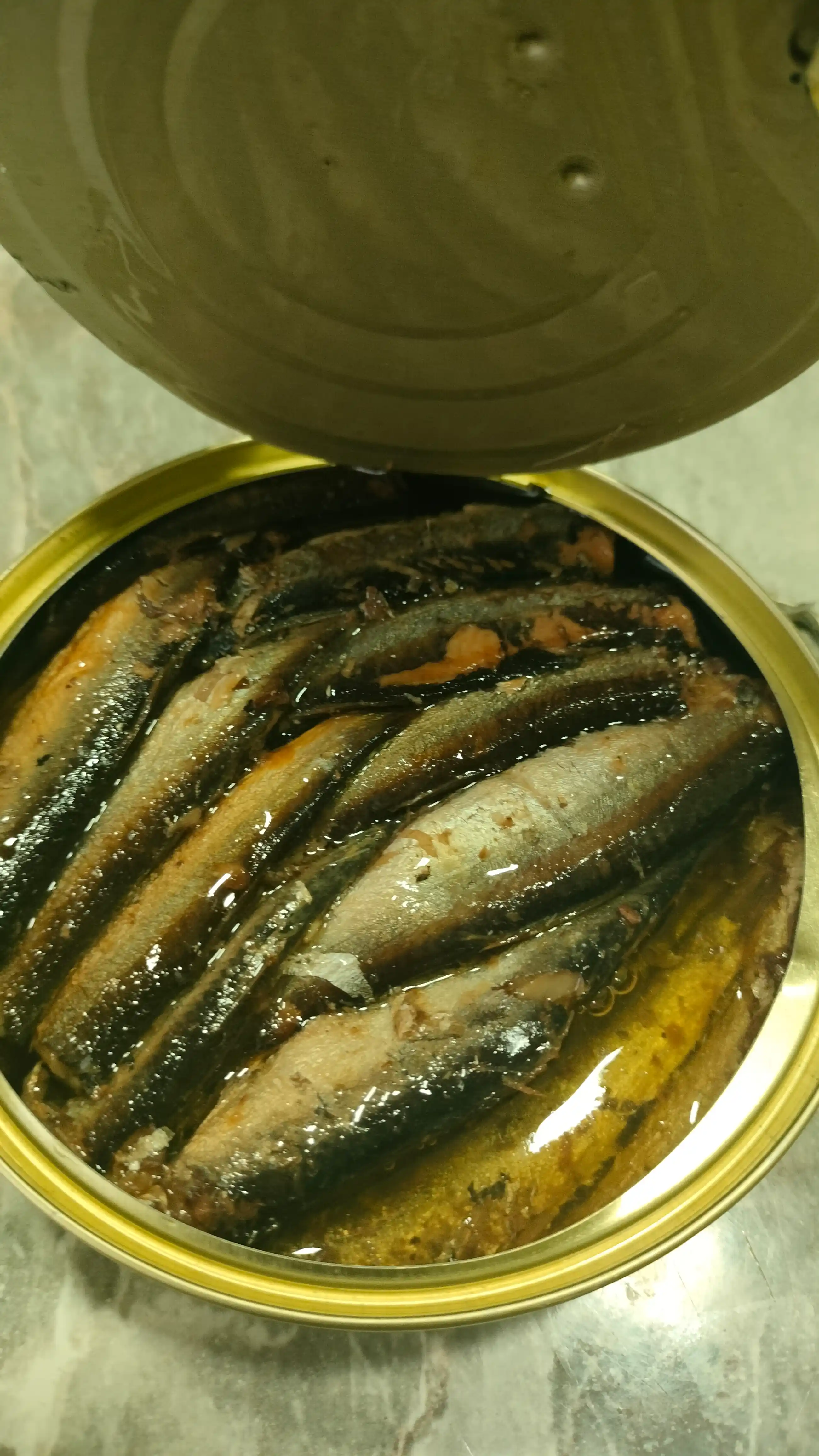 Shprotlar Рыбная деревня, boltiqbo'yi sprat yog'ida, 160 g