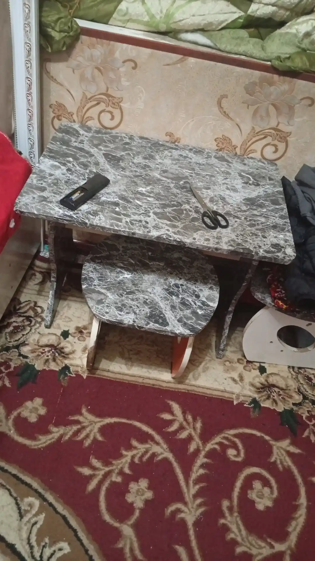 Mebel va devor uchun yopishqoq plyonka, suvga chidamli yopishqoq plyonkalar