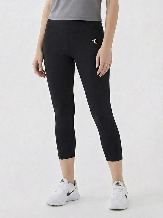 7SABER ayollar sport shortigi
