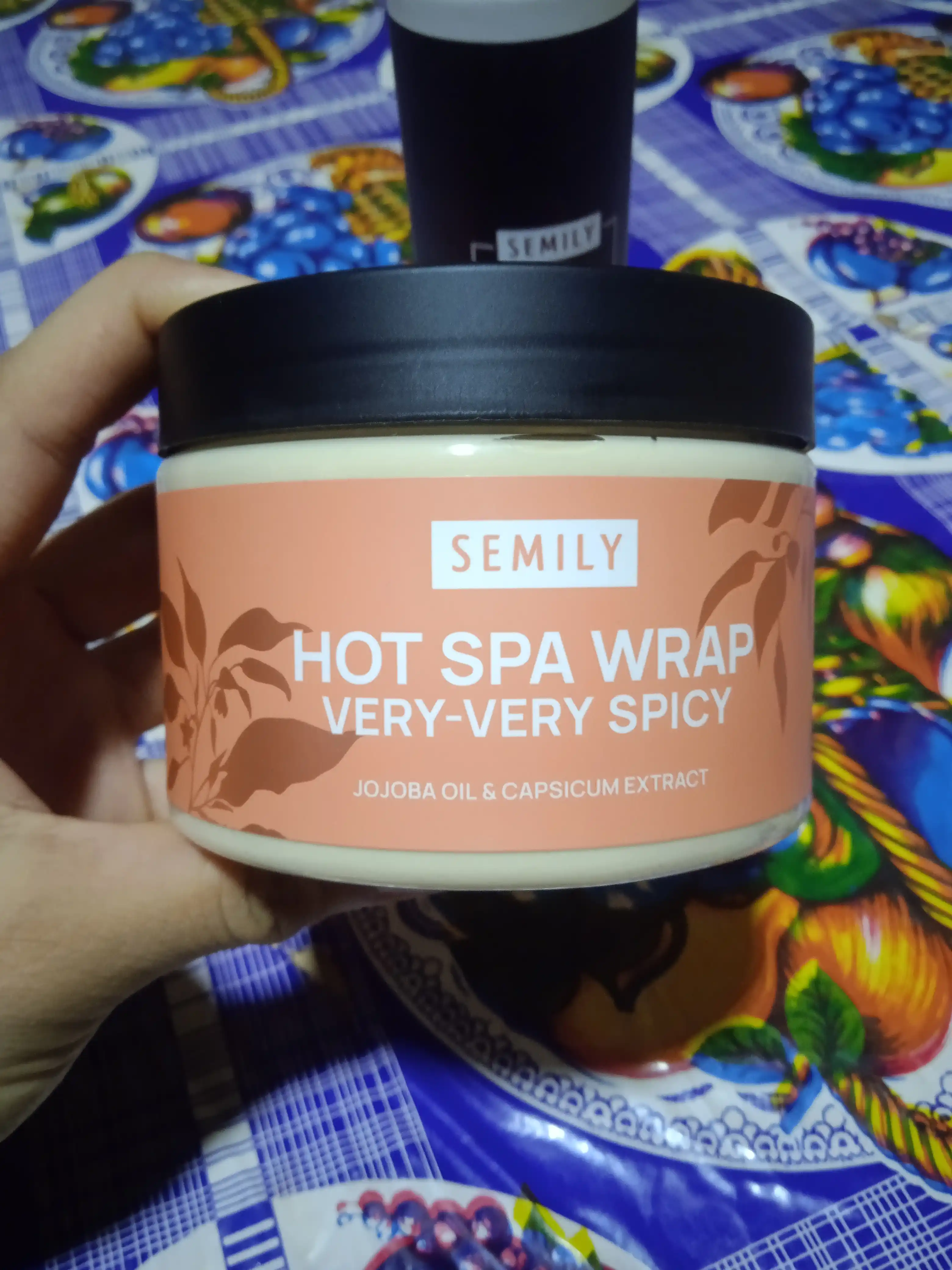 Antitsellyulitga qarshi, ozdiruvchi Semily kremi, issiq va sovuq ta’sirli, 300 ml