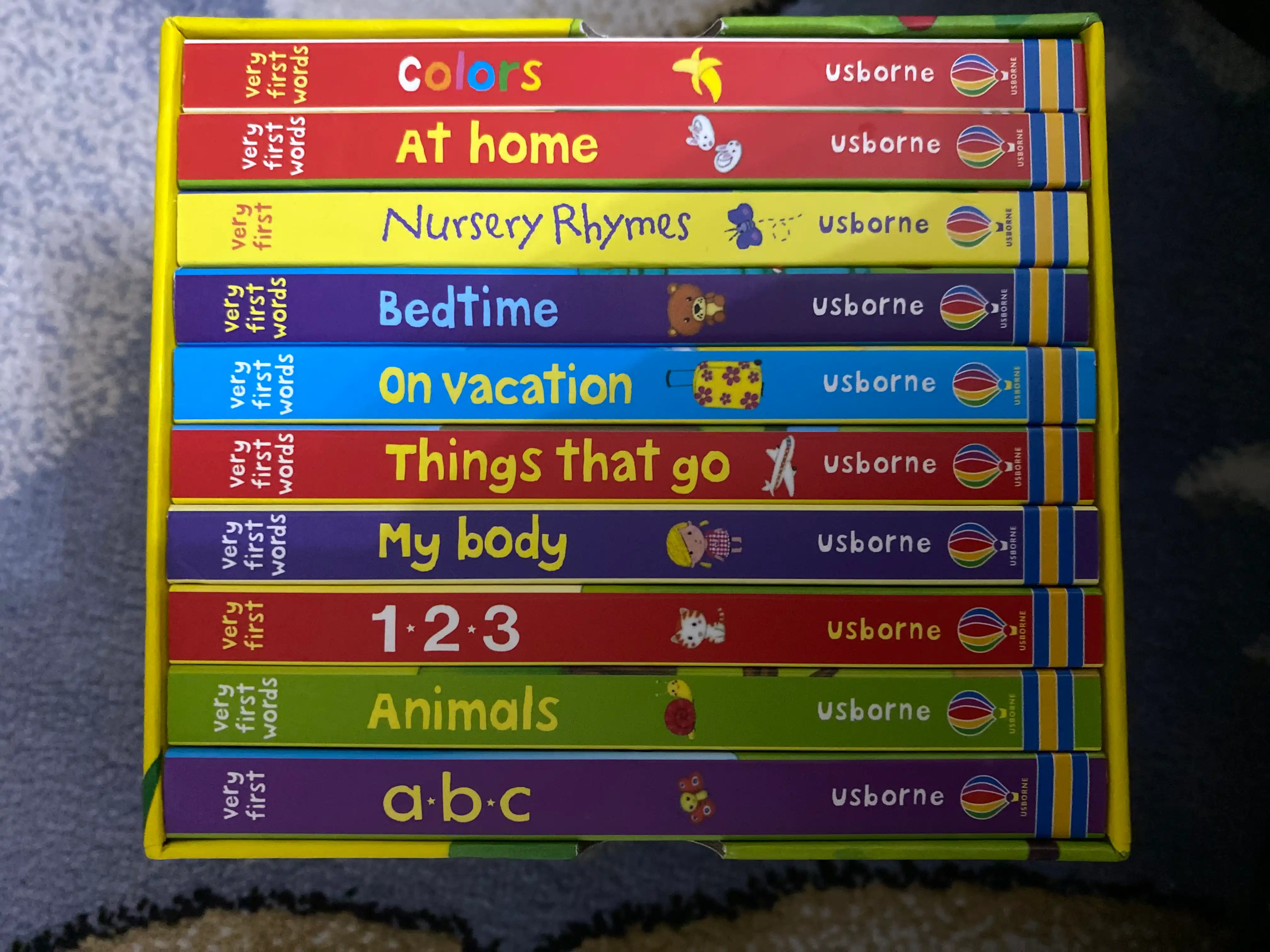 Usborne Very First Words —  10 ta rivojlantiruvchi karton kitoblar to`plami