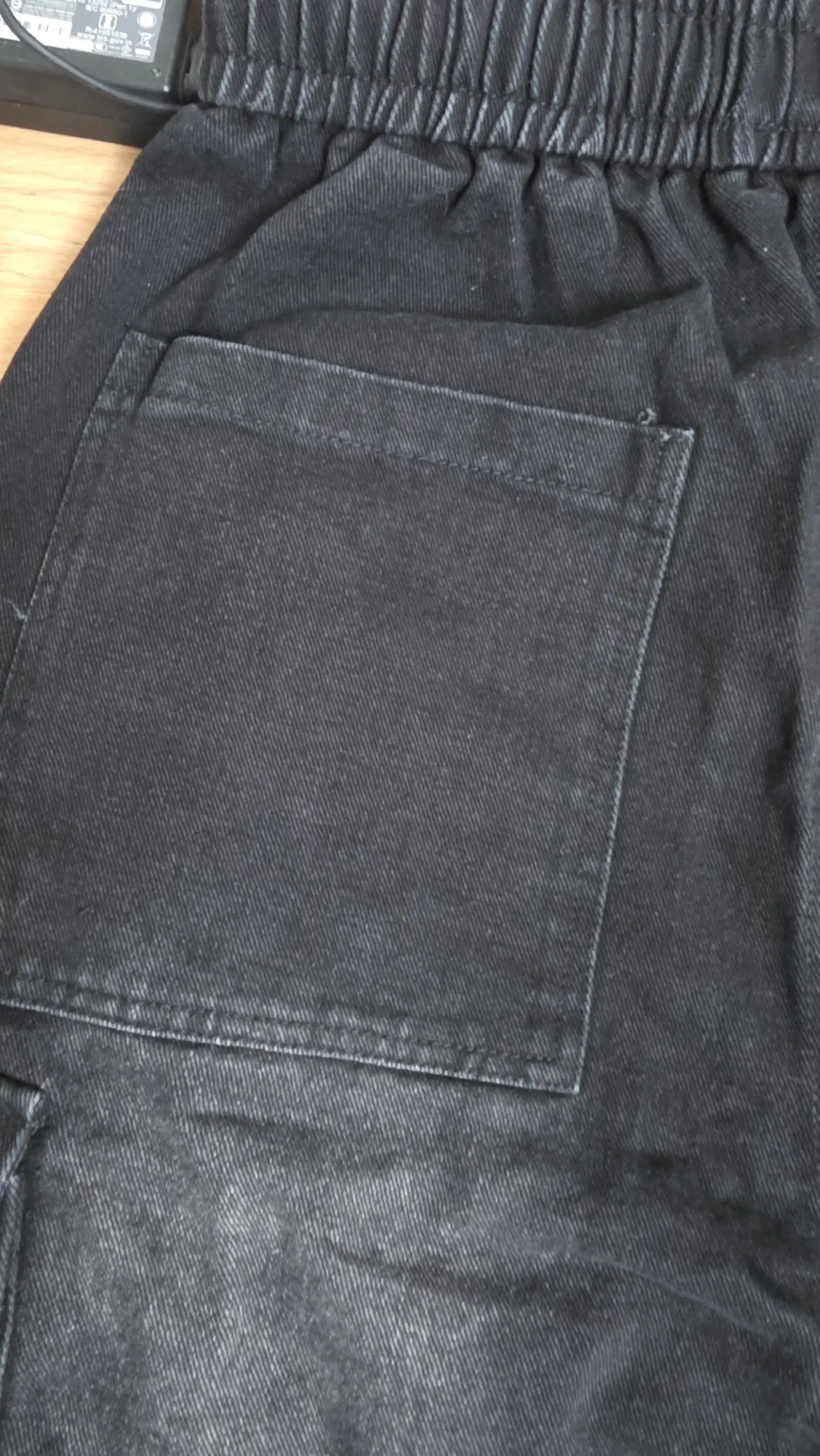 Elastik belbog‘li erkin bichimli erkaklar jinsi shimlari (Loose Fit), qulay, kundalik jinsi shimlar