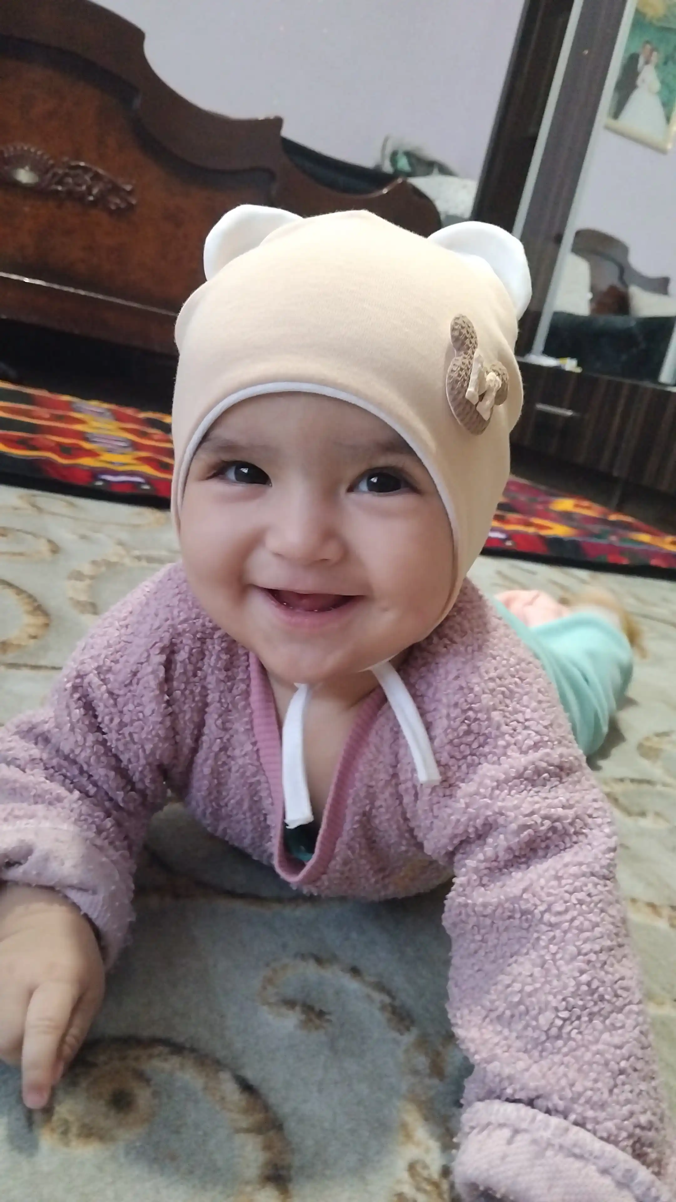 1 oydan 9 oygacha bo‘lgan chaqaloqlar uchun qalpoqchalar, chepchiklar va qalpoqchalar