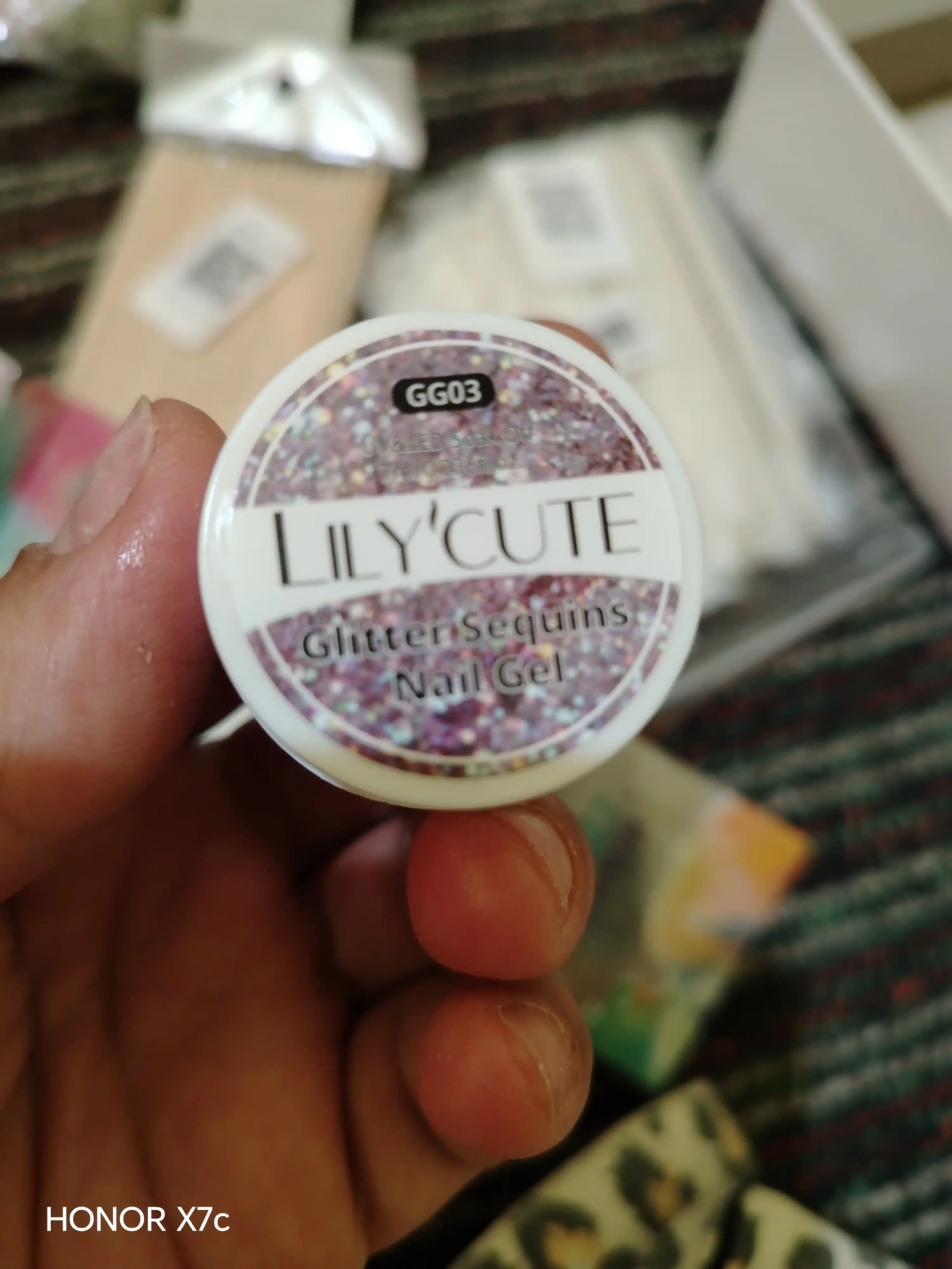 Yaltirab turuvchi va payetkali tirnoq uchun gel-lak, 7 ml