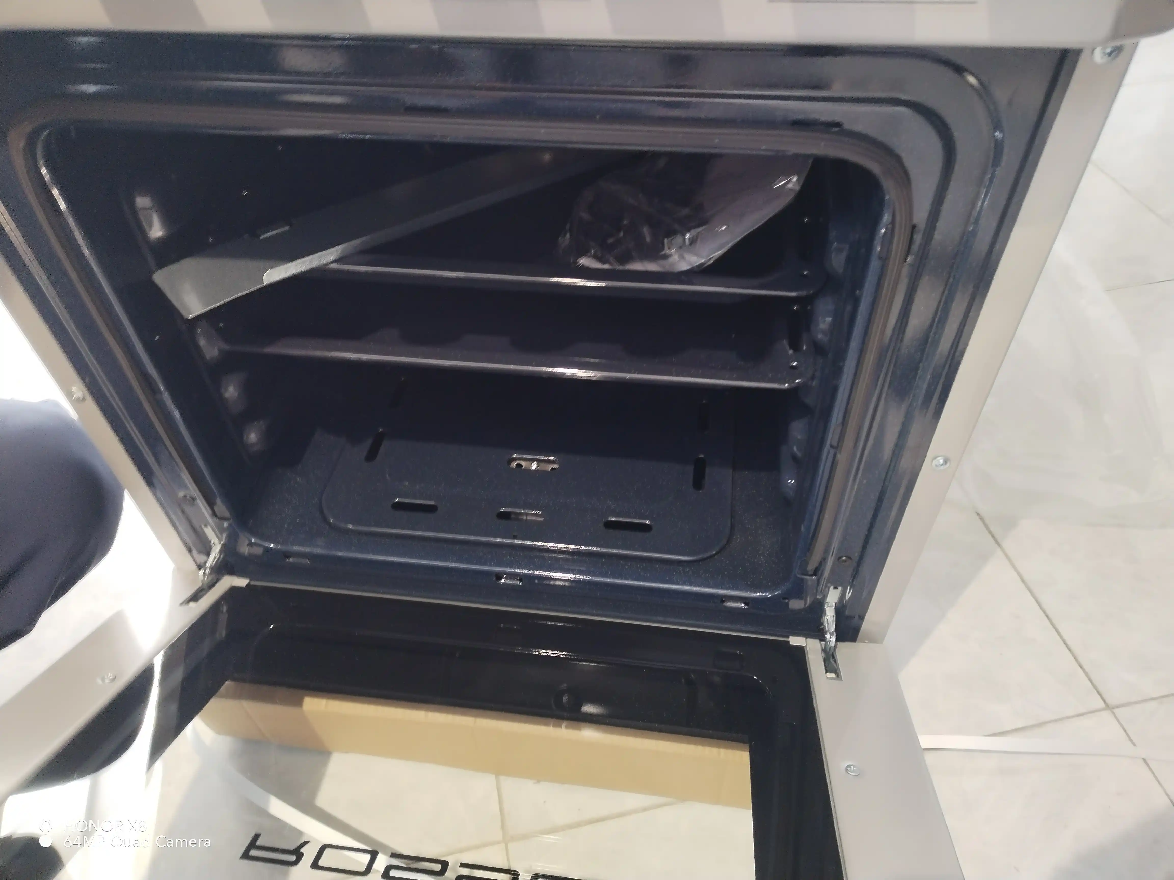 Gaz plitasi Rosso Kabsa Prime , 4 gaz, 1 ta elektr va 3 ta gaz
