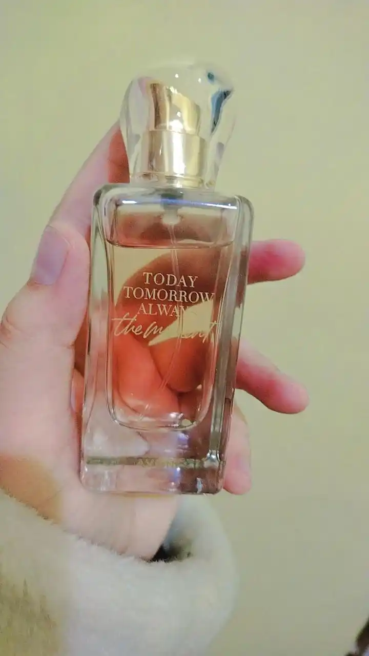 Парфюмерная вода Avon The Moment для нее, 50 мл