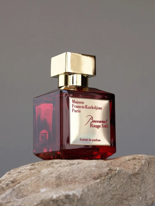 Parfyumlangan suv Kurkdjian Baccarat Rouge 540, ayollar va erkaklar uchun, 70 ml