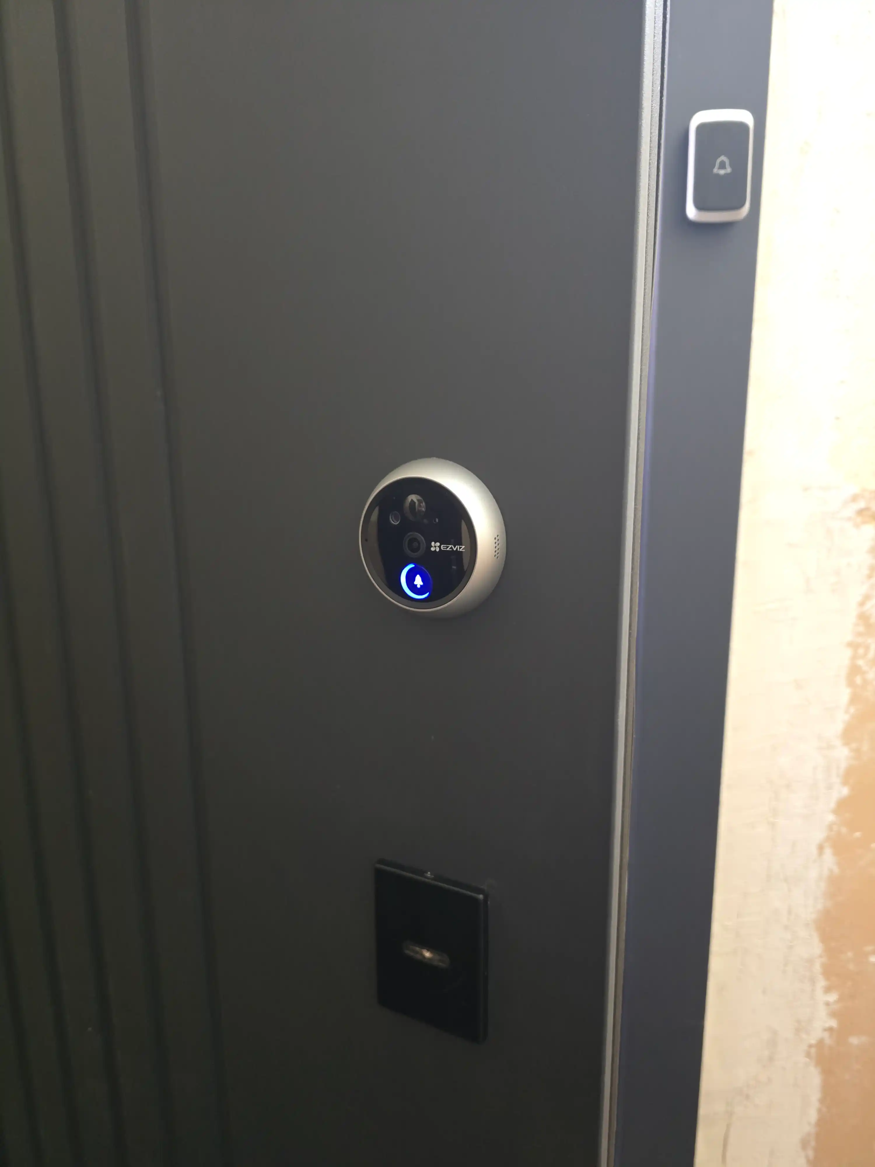 Видеоглазок для двери EZVIZ DP2 сенсорный, 3MP, Wi-Fi камера, домофон, дверной звонок
