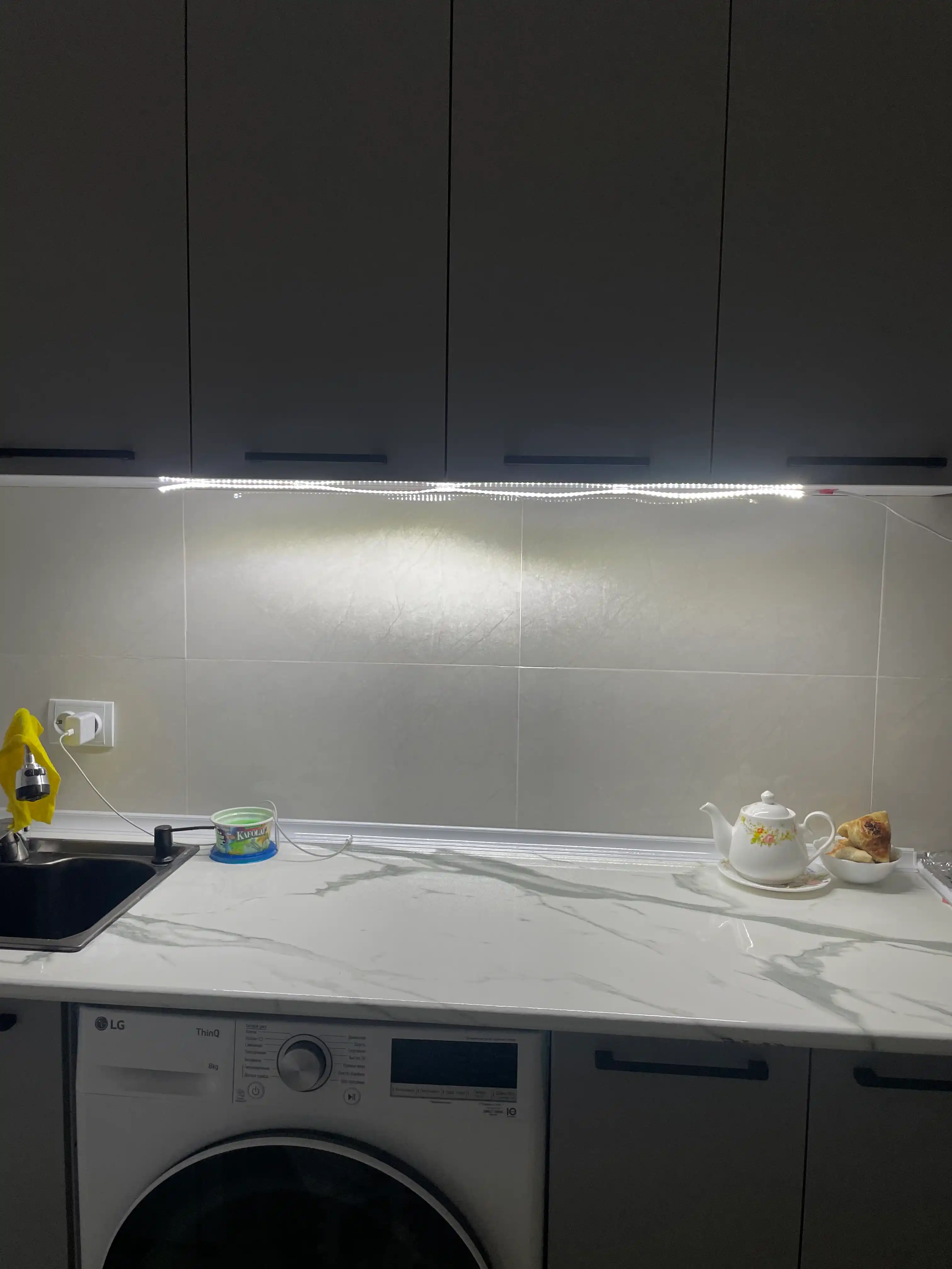 LED подсветка для рабочей зоны кухни, самоклеящаяся, 220V — 1 м, 2 м, 3 м, 4 м, 5 м