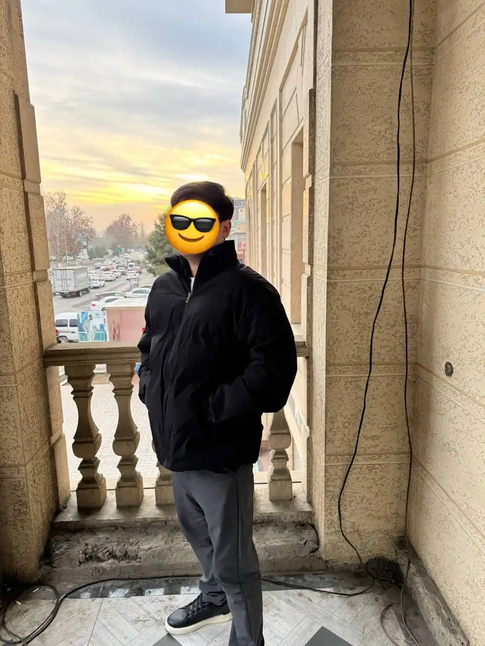 Erkaklar va ayollar uchun qishki issiq kurtka, baland yoqali suv o'tkazmaydigan