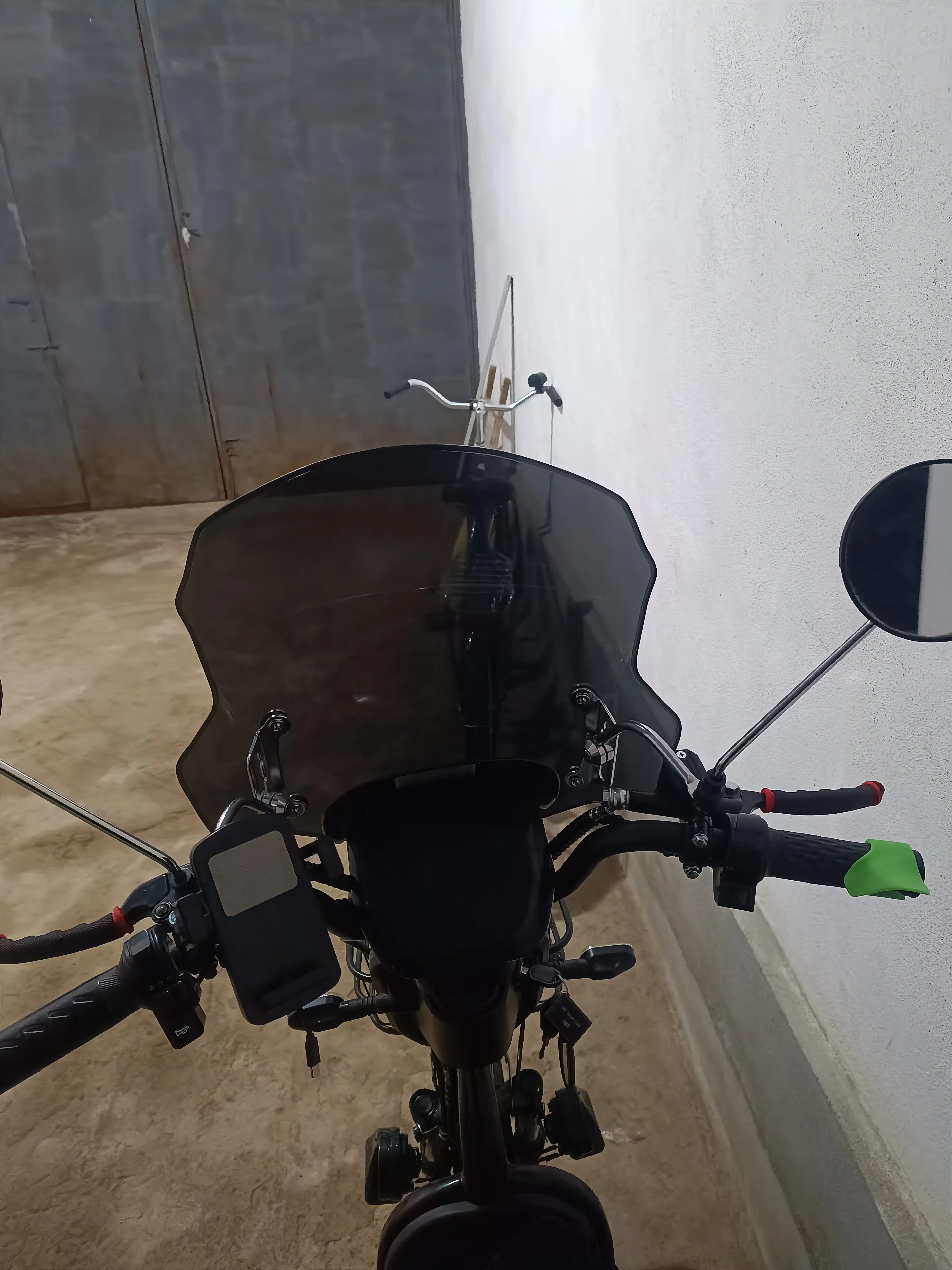 Old shamol qaytargich oyna skuter, mototsikl va velosiped uchun, universal