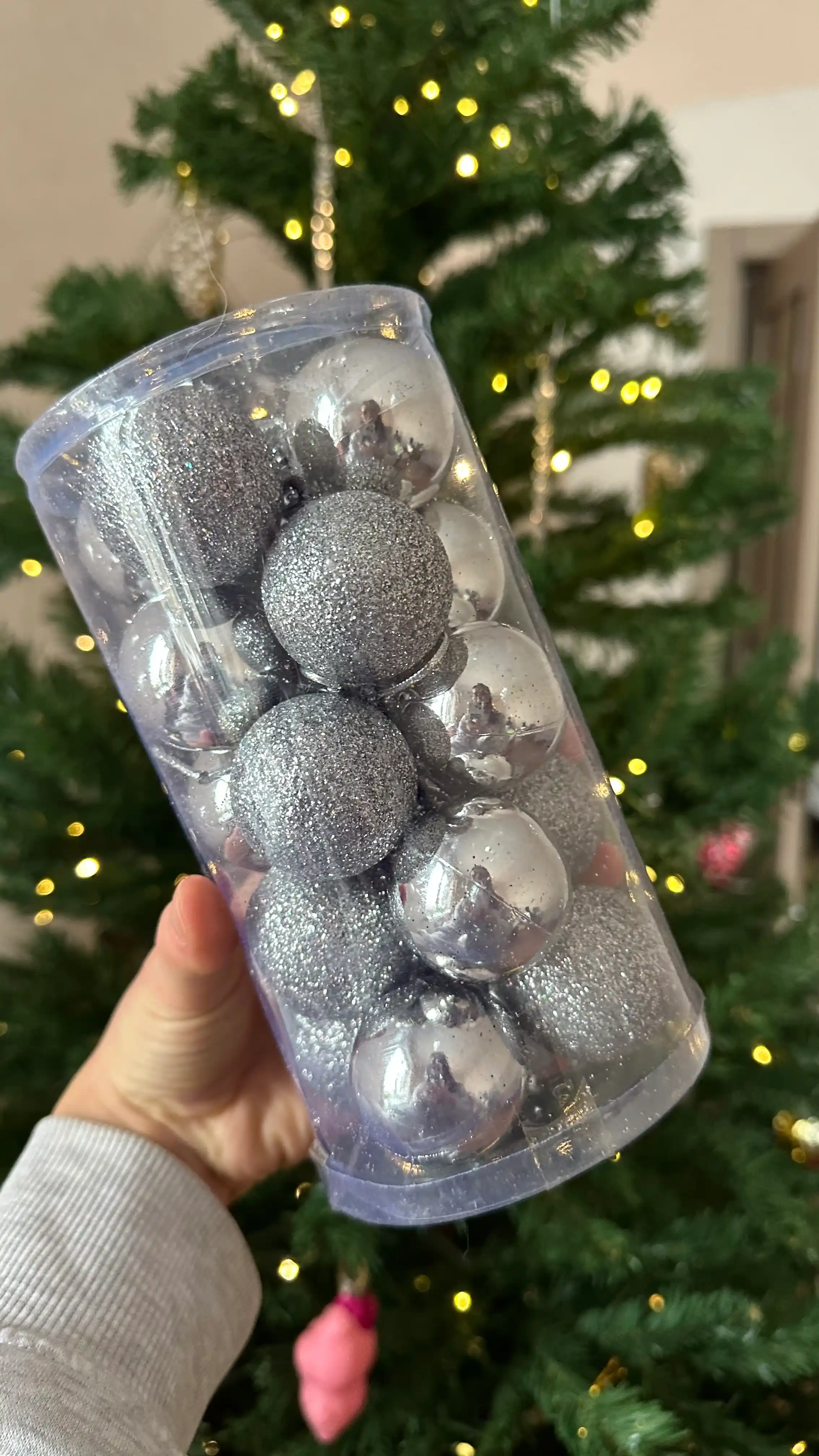 Yangi yil archasi uchun sharlar to‘plami, Yangi yil o‘yinchoqlari, - 20 dona, 4 sm, plastik qadoqda