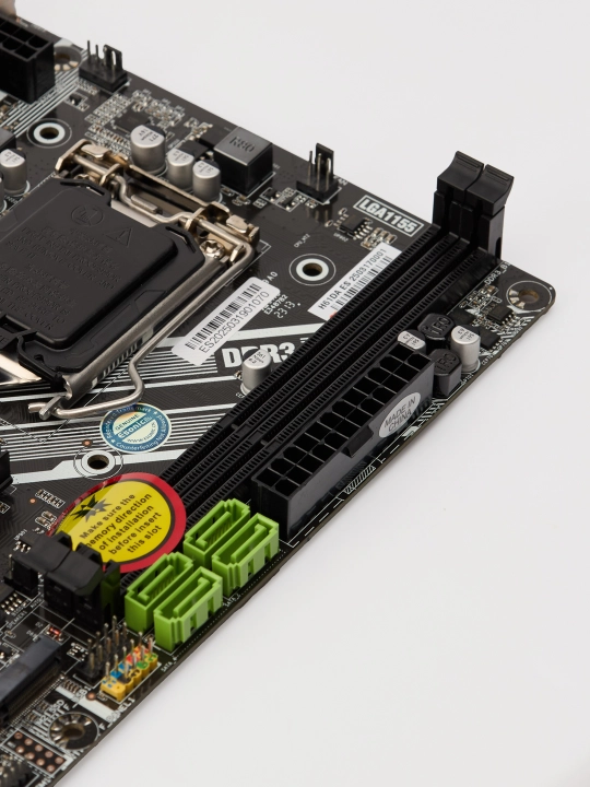 Ona plata H61 DDR3 1155, soket M.2 NVME HDMI VGA qo'llab-quvvatlaydi