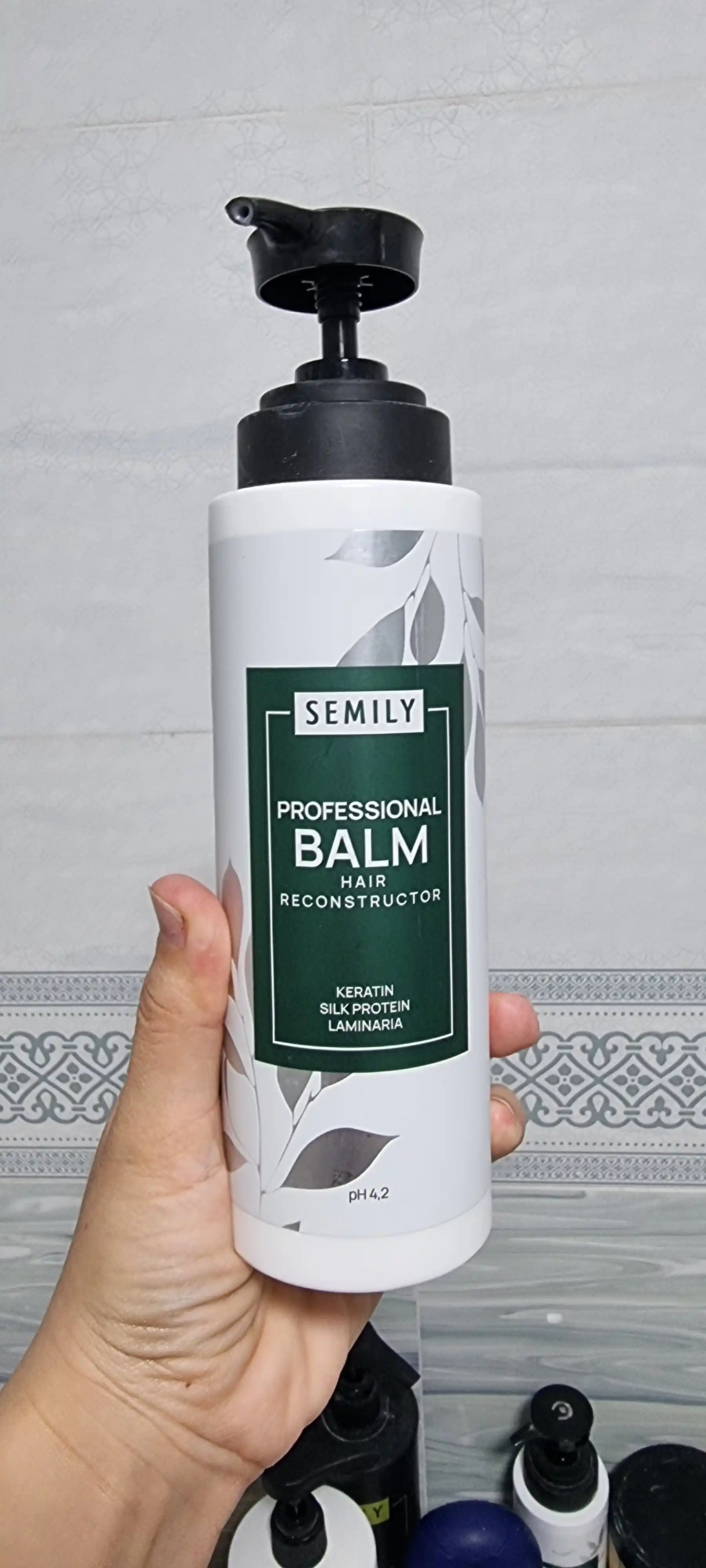Keratin va ipakli soch chayish balzami, SEMILY konditsioneri, 400 ml