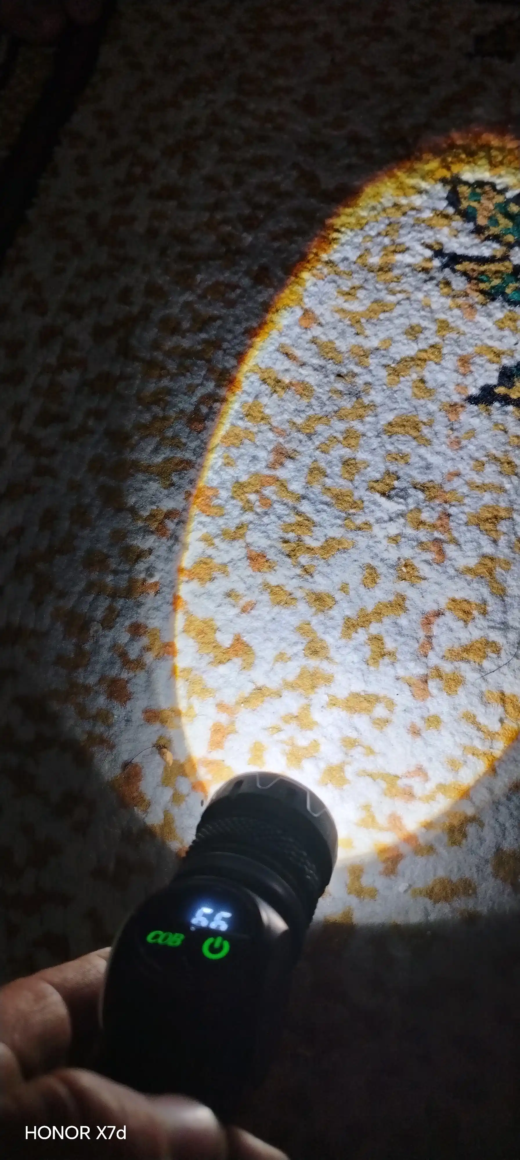 Qo‘l fonar LED, 5 rejim, PowerBank funksiyasi bilan