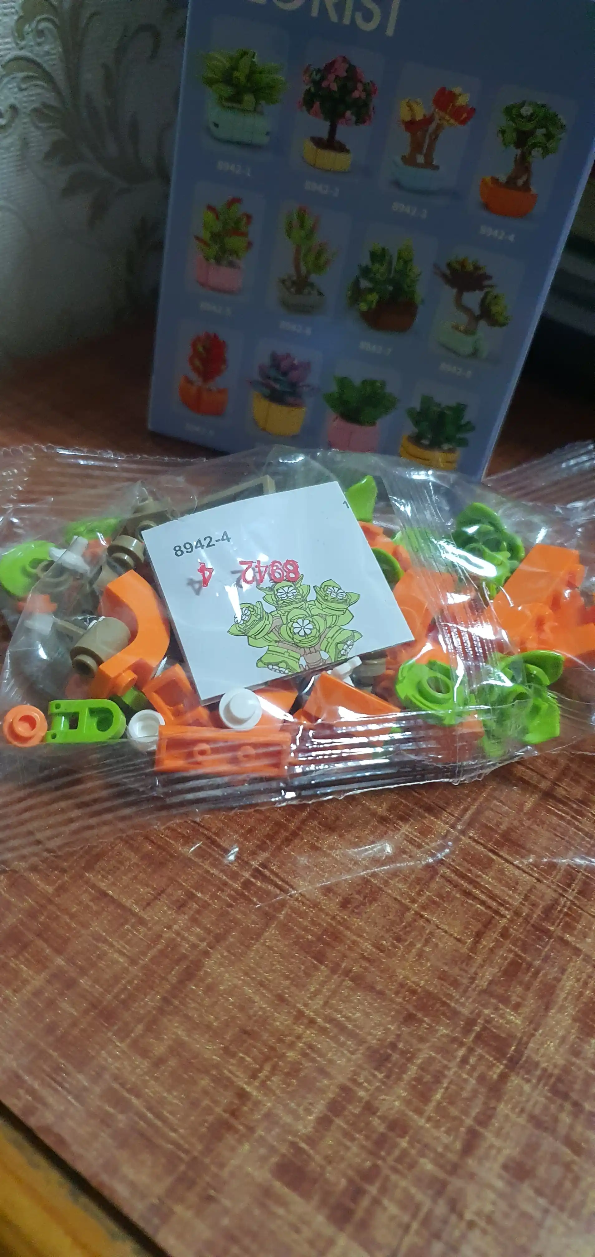 Konstruktor Lego gullar 3D Mini bloklardan, o‘simlik konstruktori