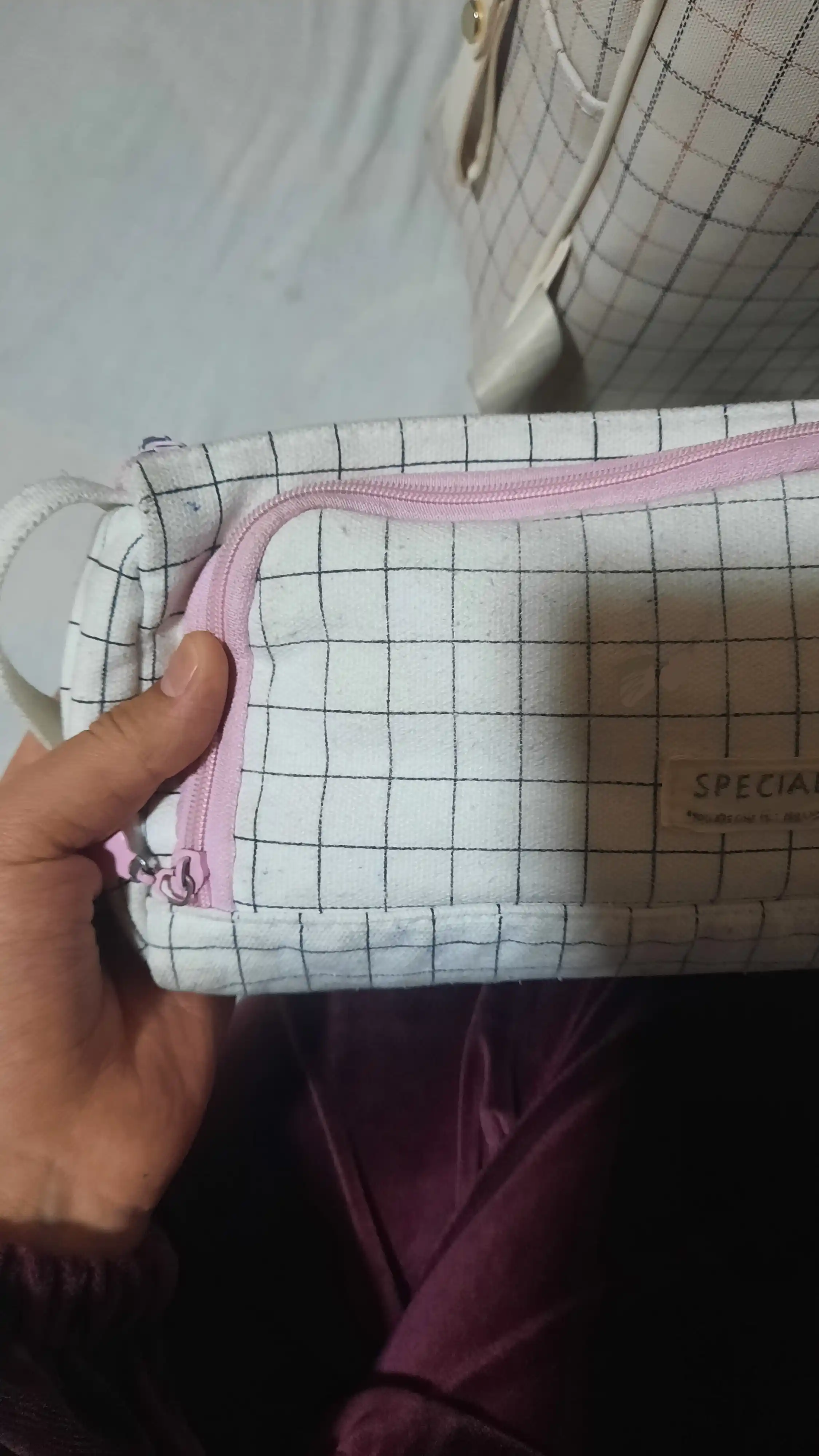 Maktab, qizlar uchun katakli qalamdon, kosmetik sumka