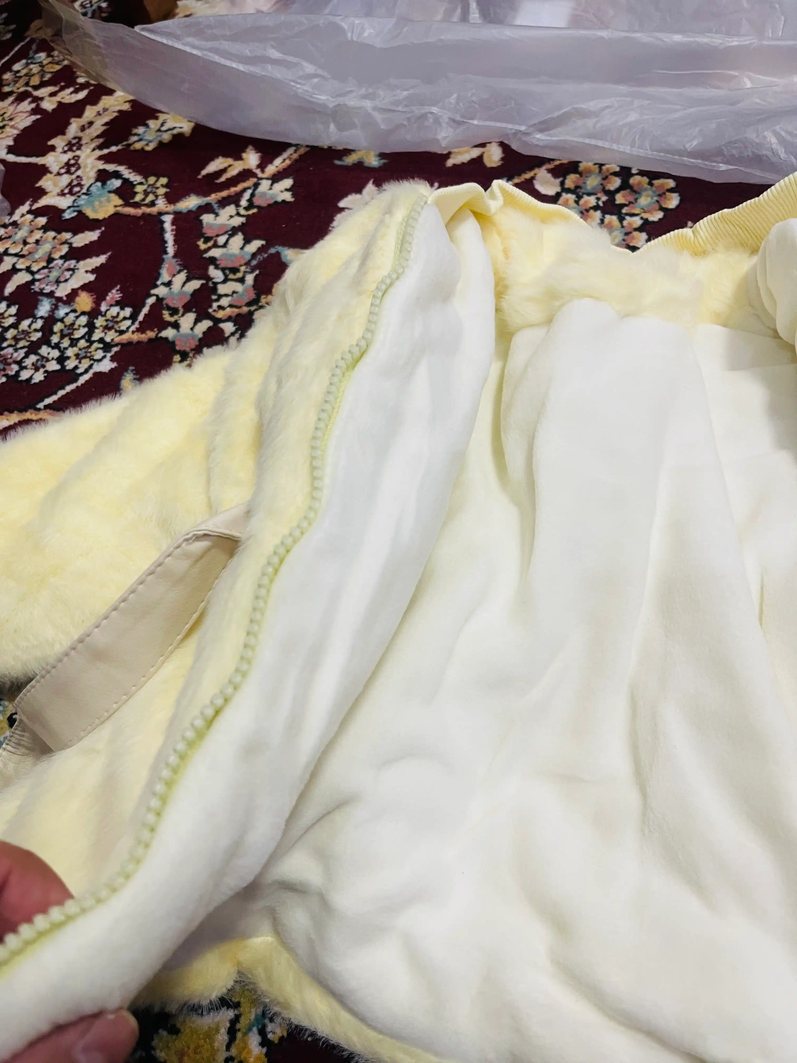 Тёплая детская шубка для девочек, с поясом, мягкий мех, размеры 2–6 лет