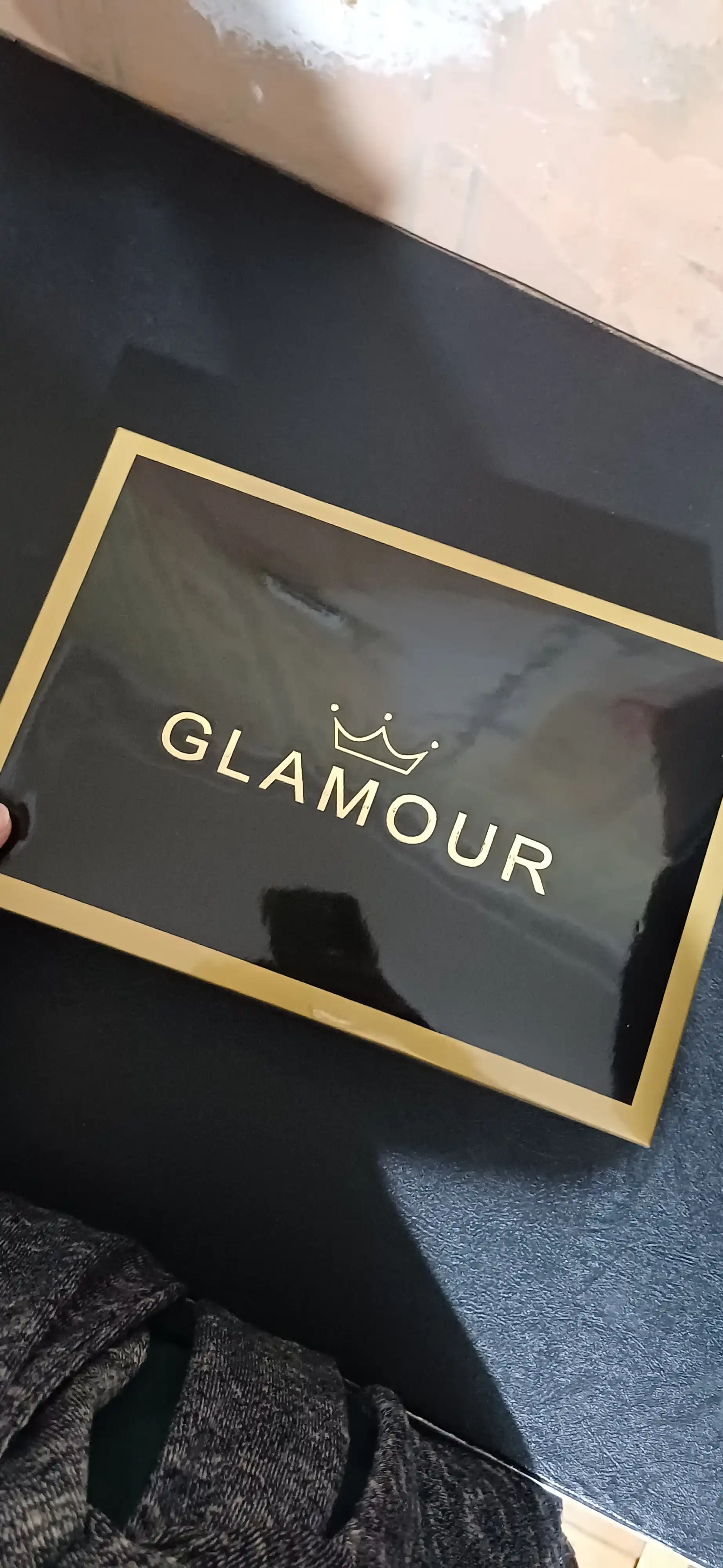 Erkaklar uchun sovg‘a to‘plami GLAMOUR 4 in 1, hamyon, trimmer, charm belbog‘, soyabon