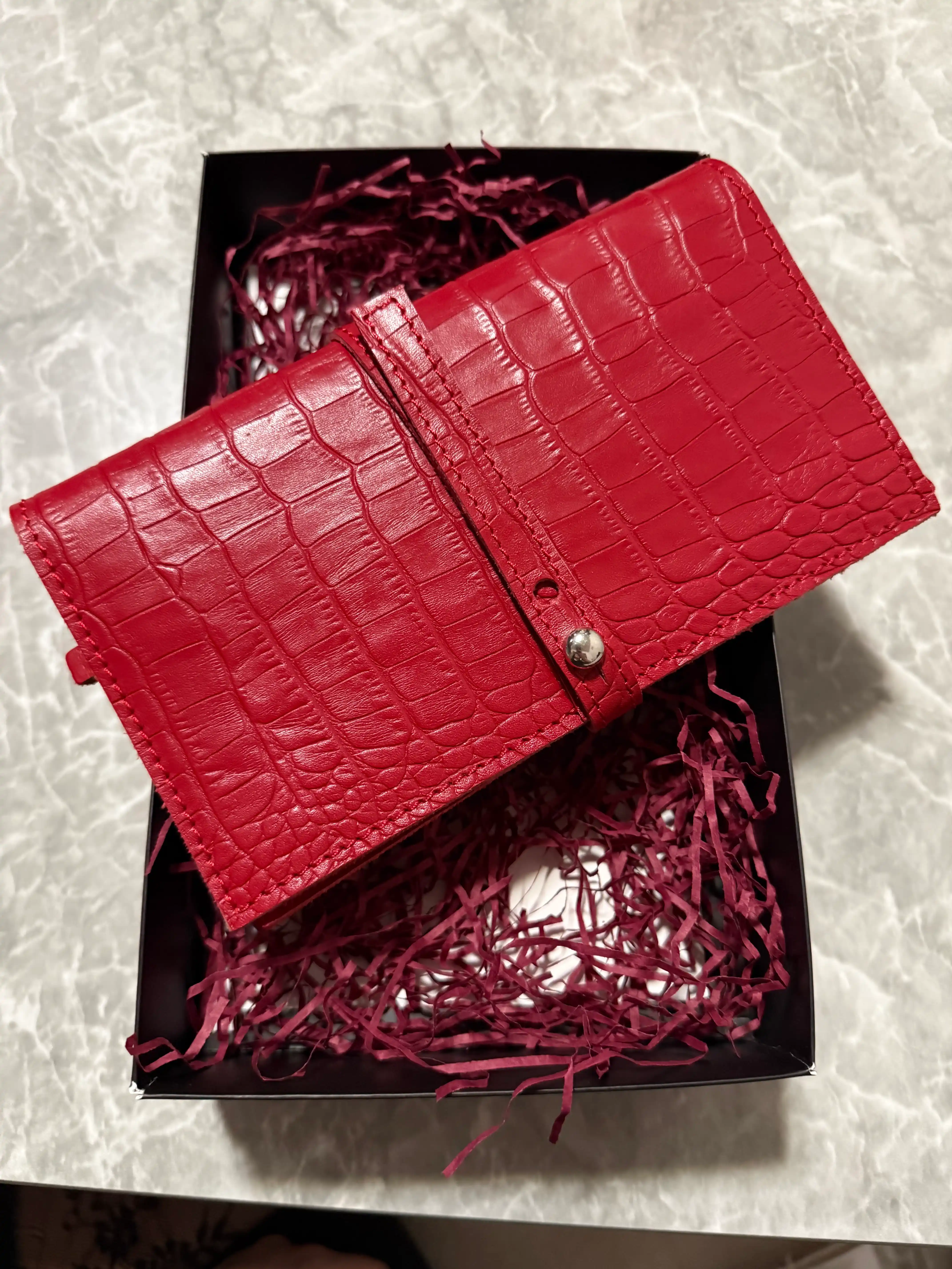 Ayollar portmone Charme Black Gator, tabiiy charmdan