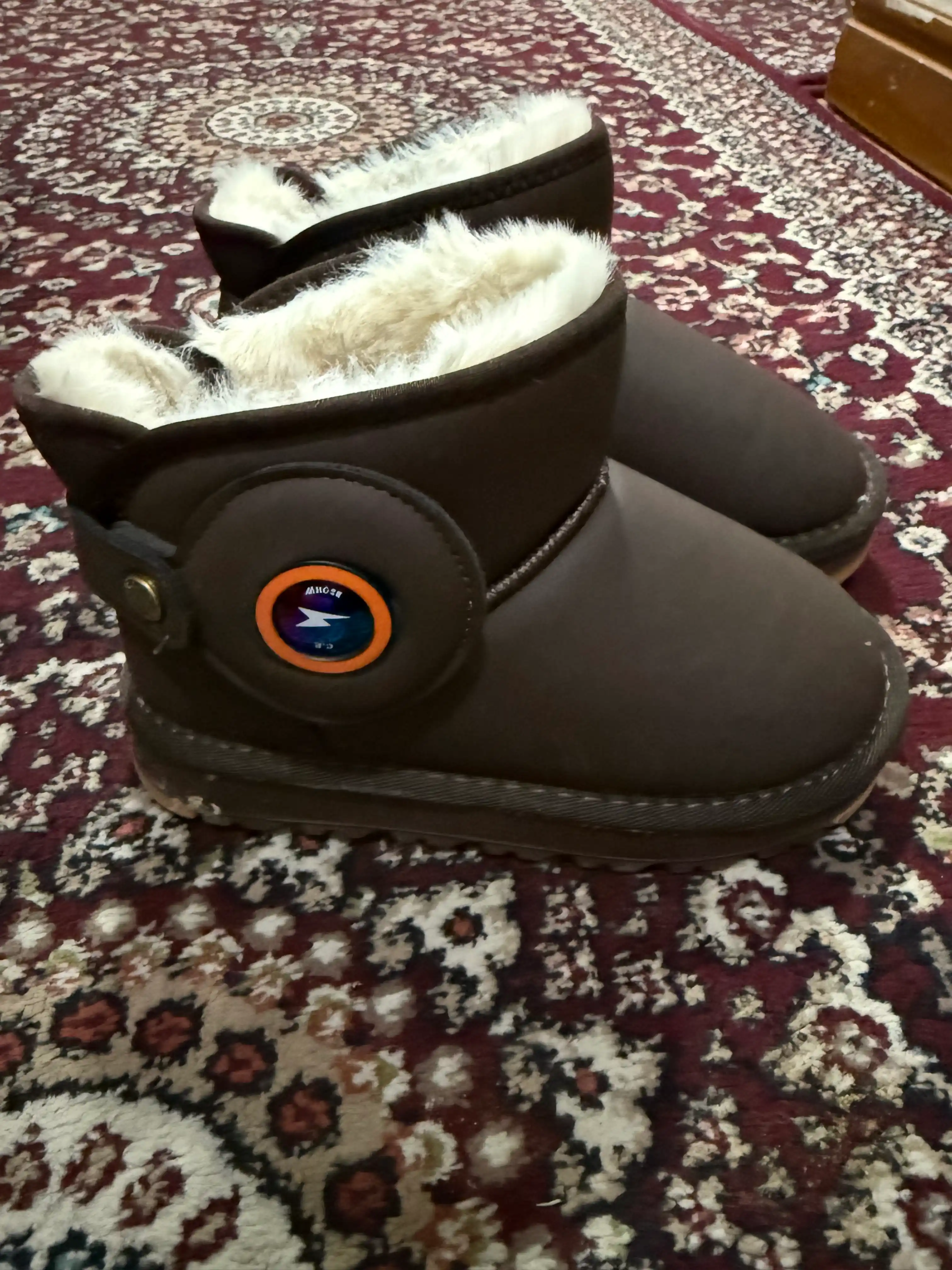 Qadamcha Shoes – Bolalar uchun qishki uggilar / etiklar