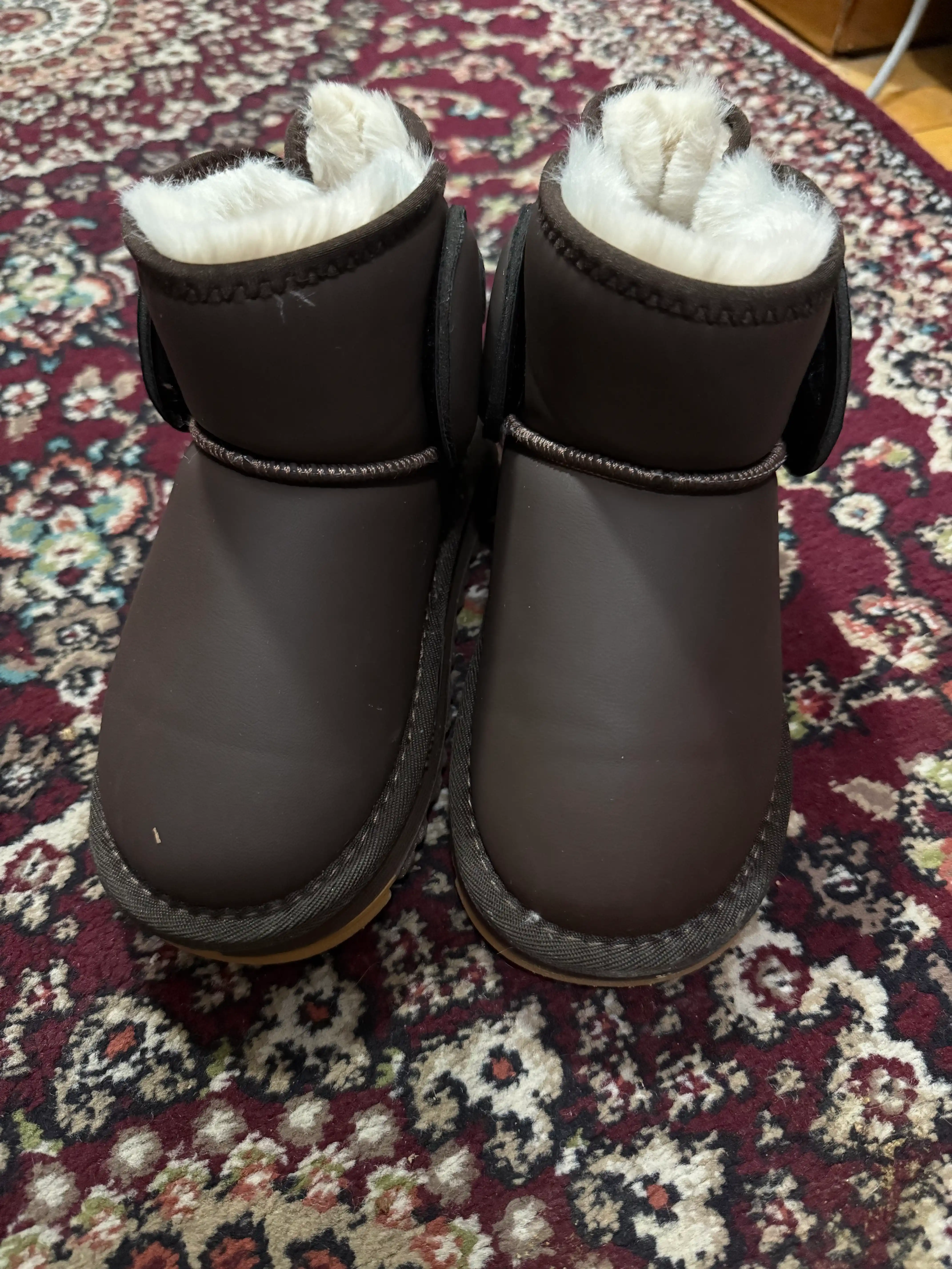 Qadamcha Shoes – Bolalar uchun qishki uggilar / etiklar