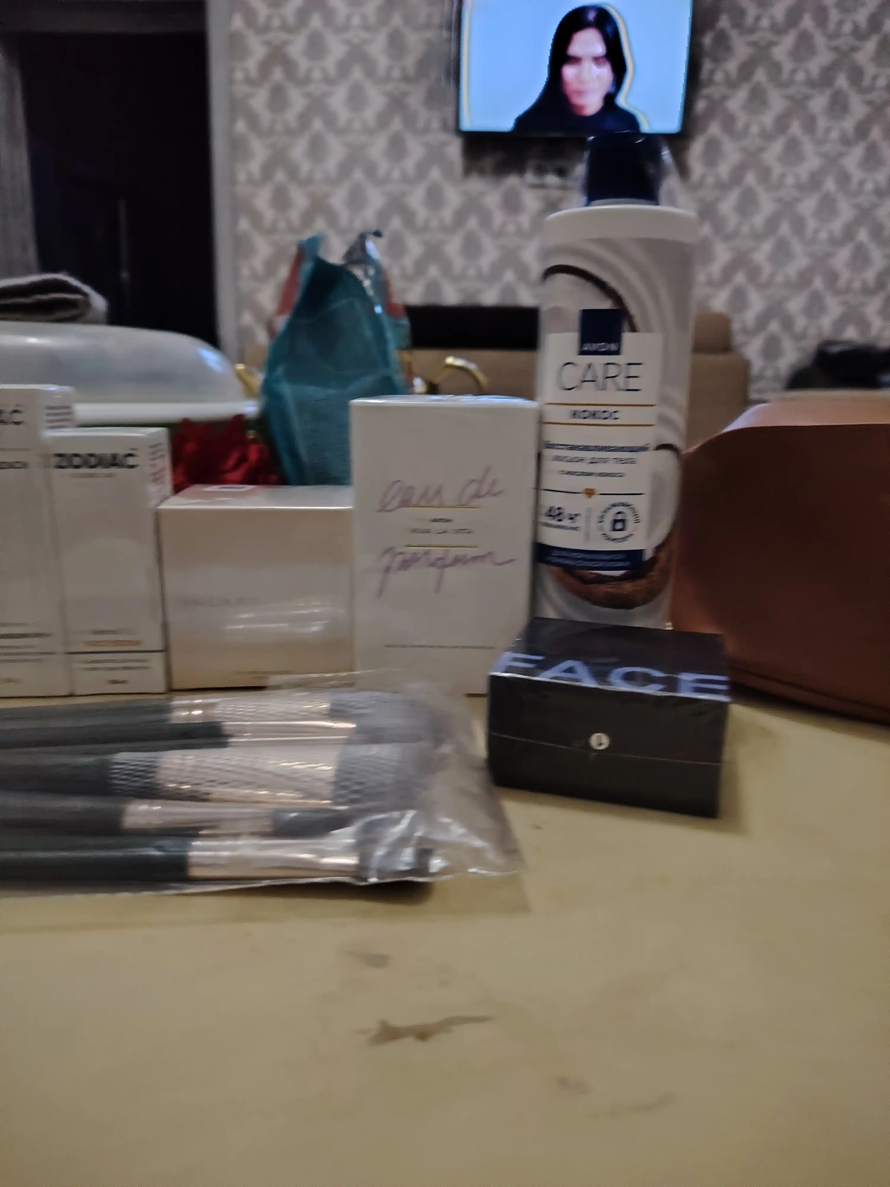 Parfyumlangan suvi Avon Viva la Vita, 50 ml