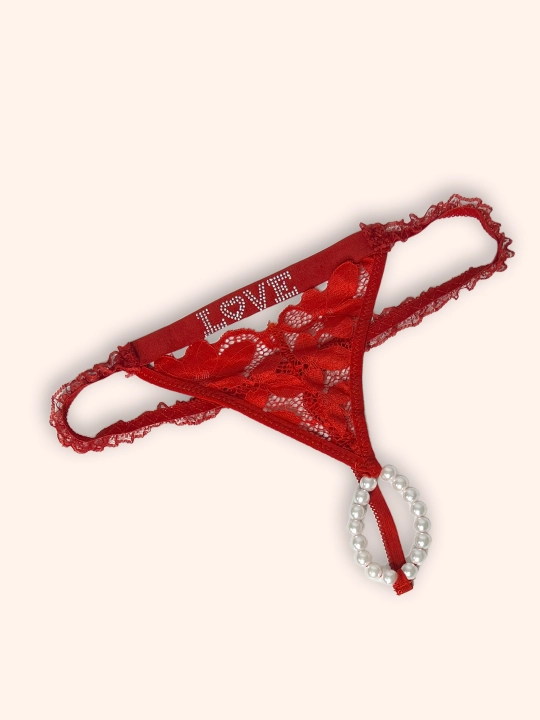 Ayollar uchun dantelli stringi, marvarid halqa va LOVE bezagi bilan