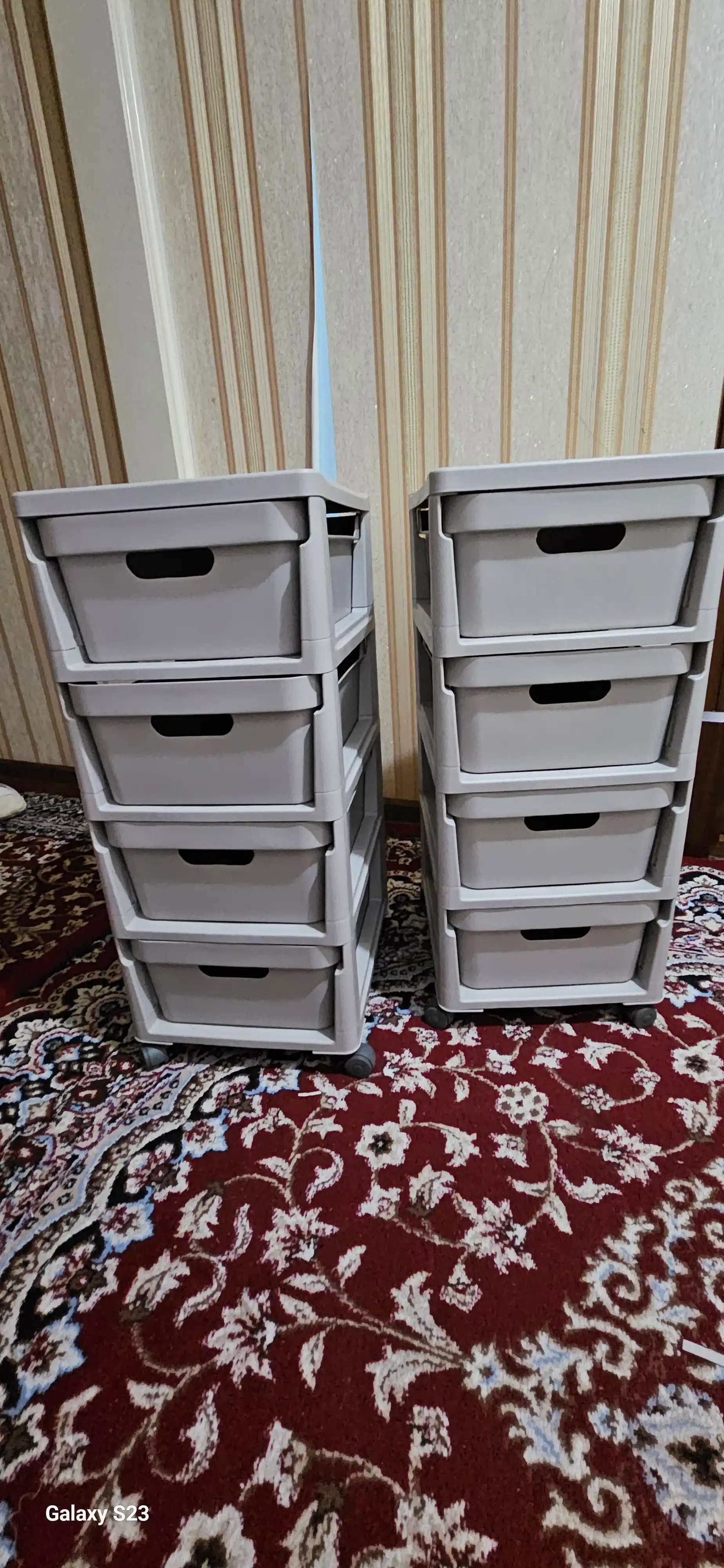 G'ildiraklarli komod, 4 tortma