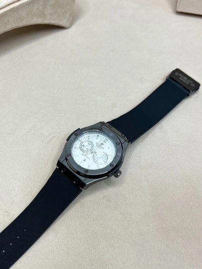 Мужские часы Hublot, классические и спортивные, мужские аксессуары, в комплекте коробка — THESOAT-02HUBLOT-БЕЛЫЙ