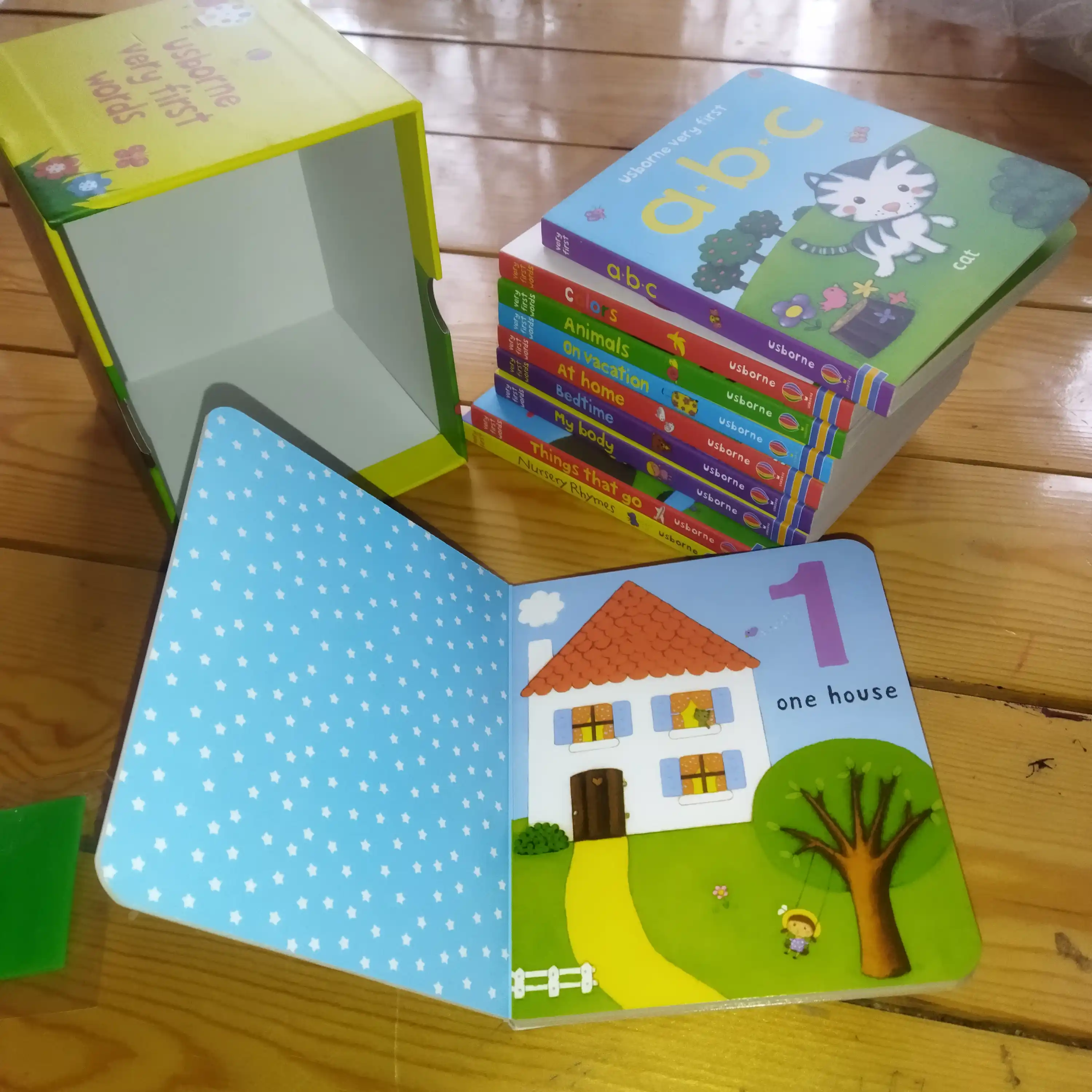 Набор Usborne Картонные Книжки  very first Words Мои самые первые слова