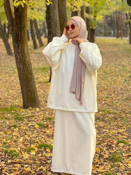 Ayollar kuzgi kiyim to'plamlari, ko'fta yubka dvoyka