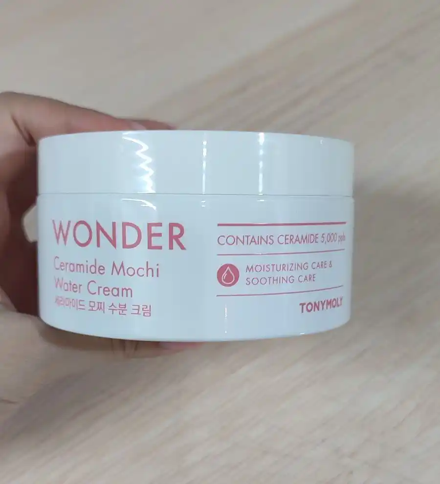 Wonder Ceramide Mochi Water Cream 300 ml, keramidlari bilan namlantiruvchi yuz kremi