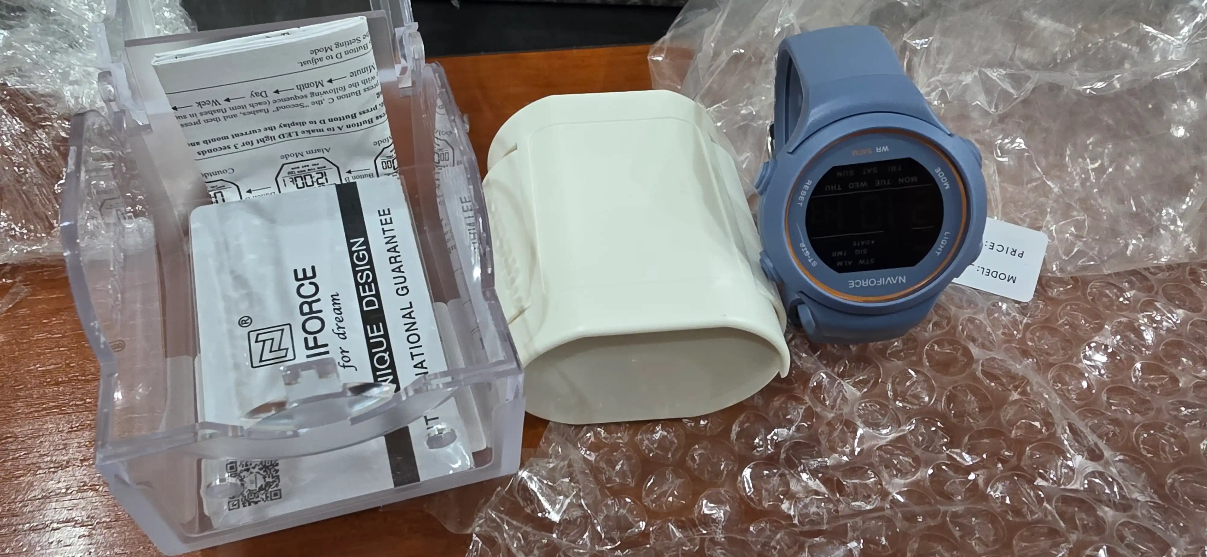Ayollar soati sport uchun, elektronik Naviforce 7119