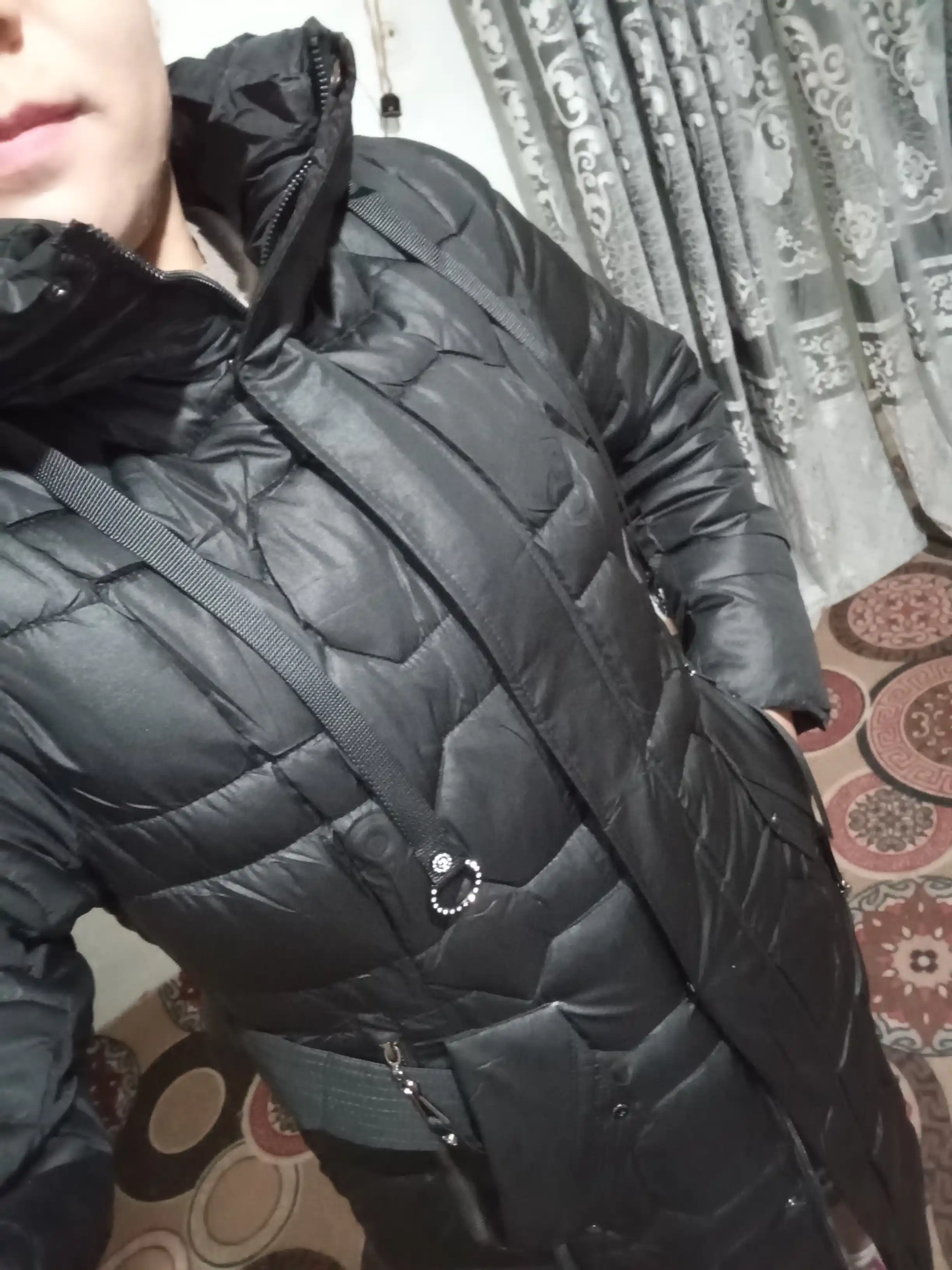 Qishki kurtka uzun kapyushonli