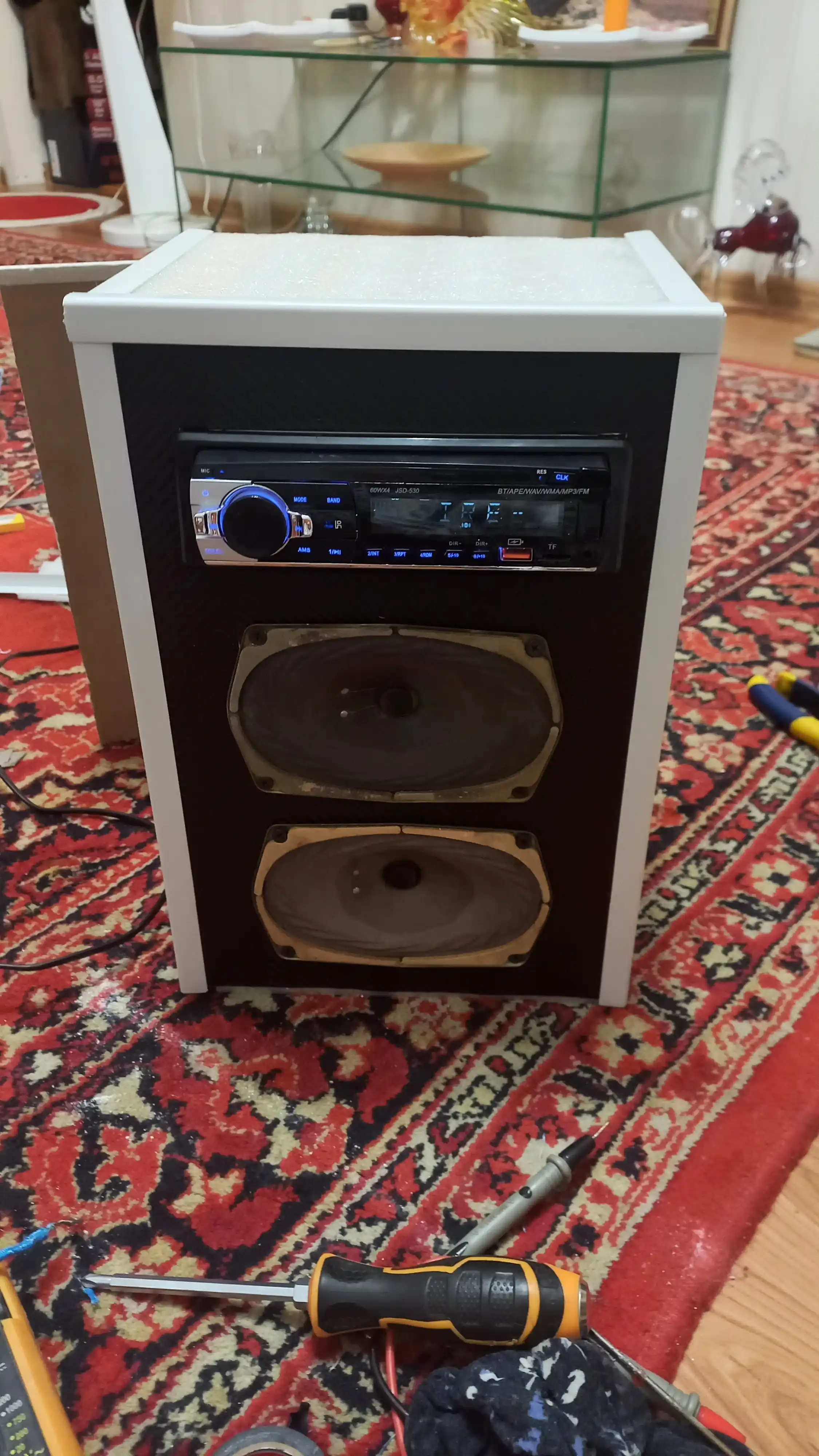 Avtomobil radiosi JSD 520 SD va USB Bluetooth AUX bilan