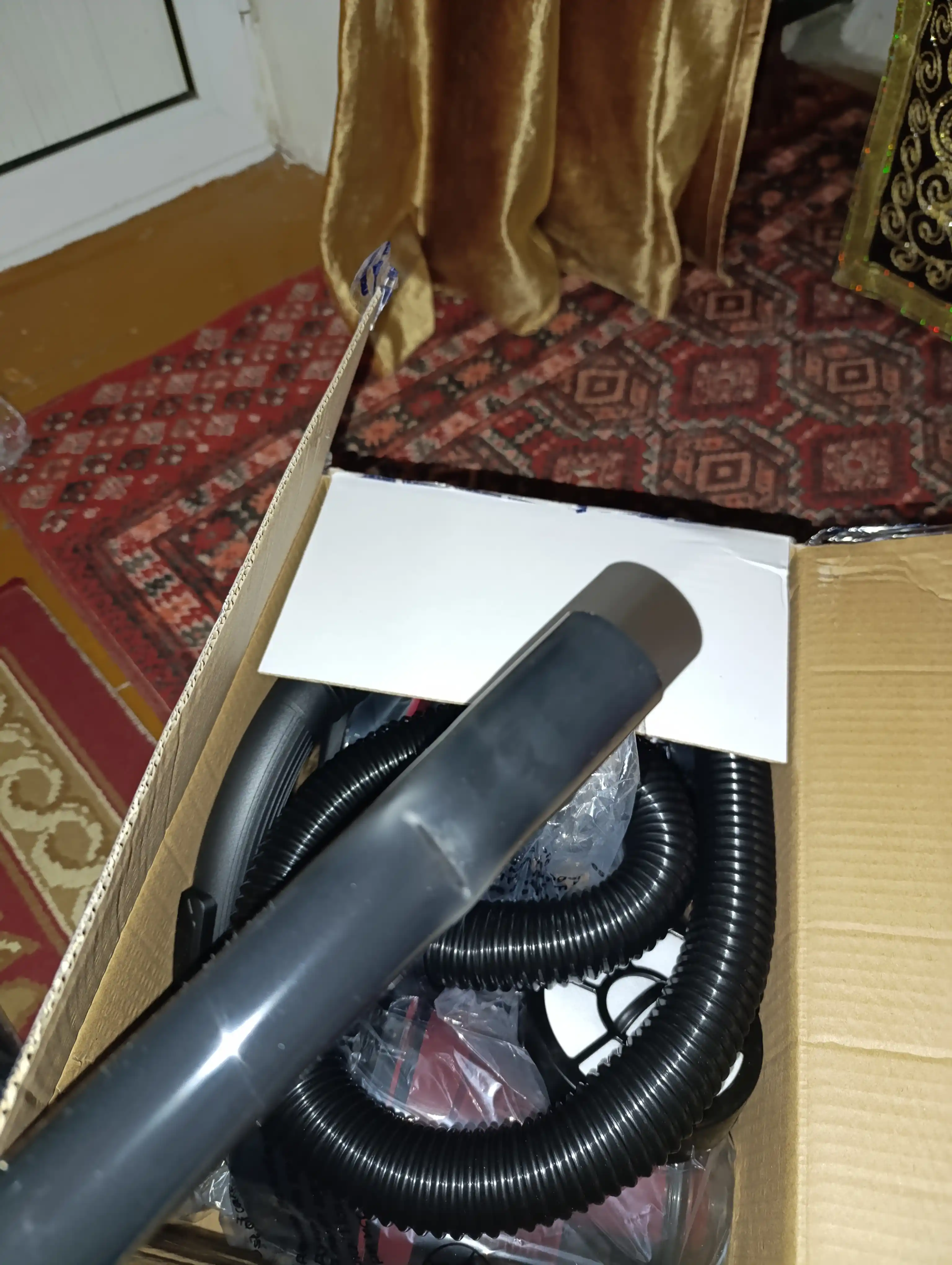 Blackton Bt VC1403C changyutgichi, quvvati 1400Vt, so‘rish quvvati 350 Vt