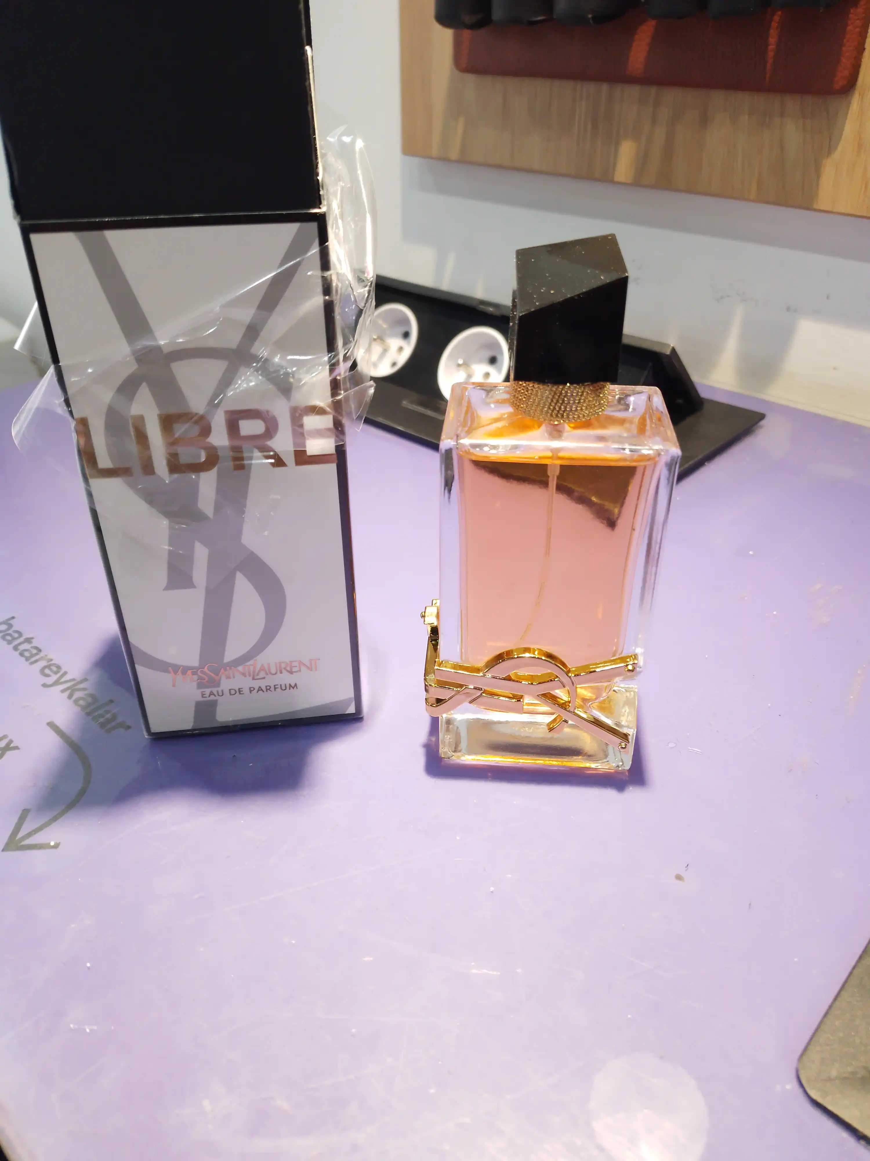 Ayollar uchun parfumlangan suvi LIBRE, 100 ml