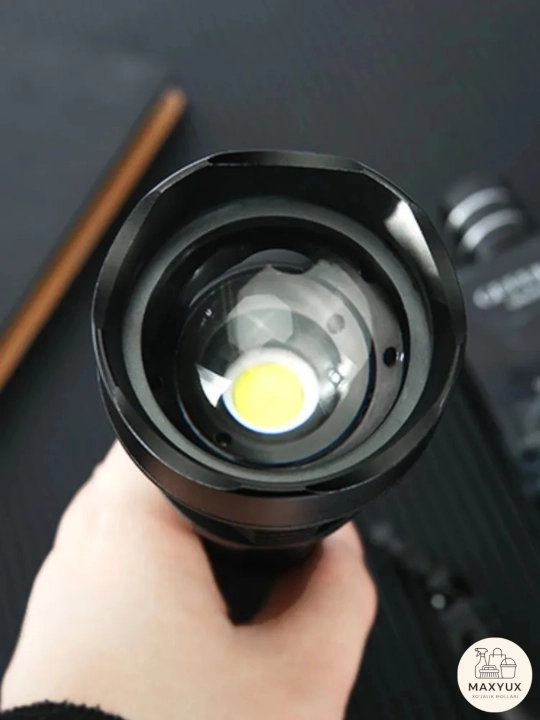 Qo'l chirog'i, 150 metrgacha yorituvchi LED chiroq, Zoom effekti bilan