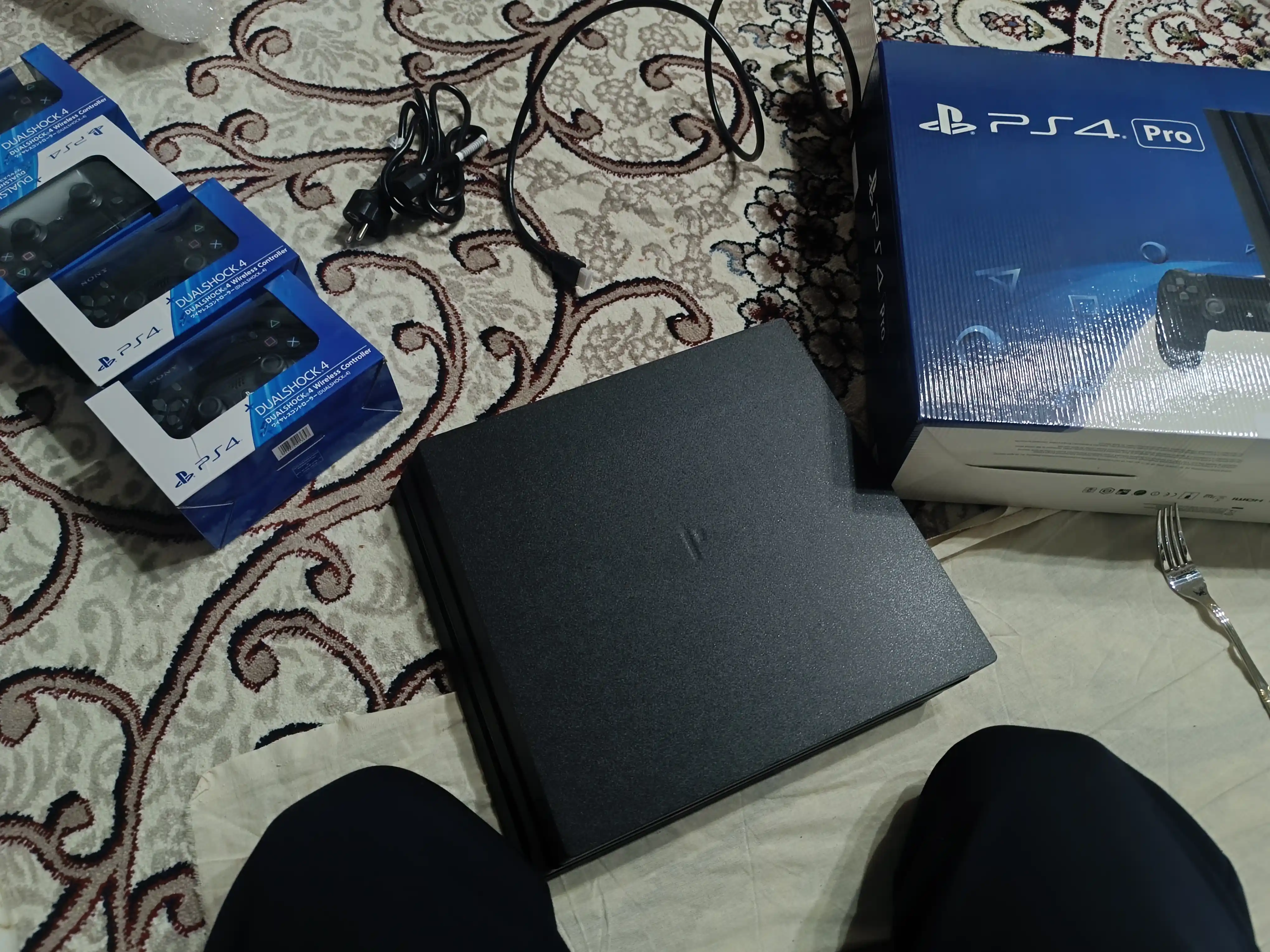 Playstation 4 Pro 1TB 11.00 versiyasi, o‘yinlar bilan