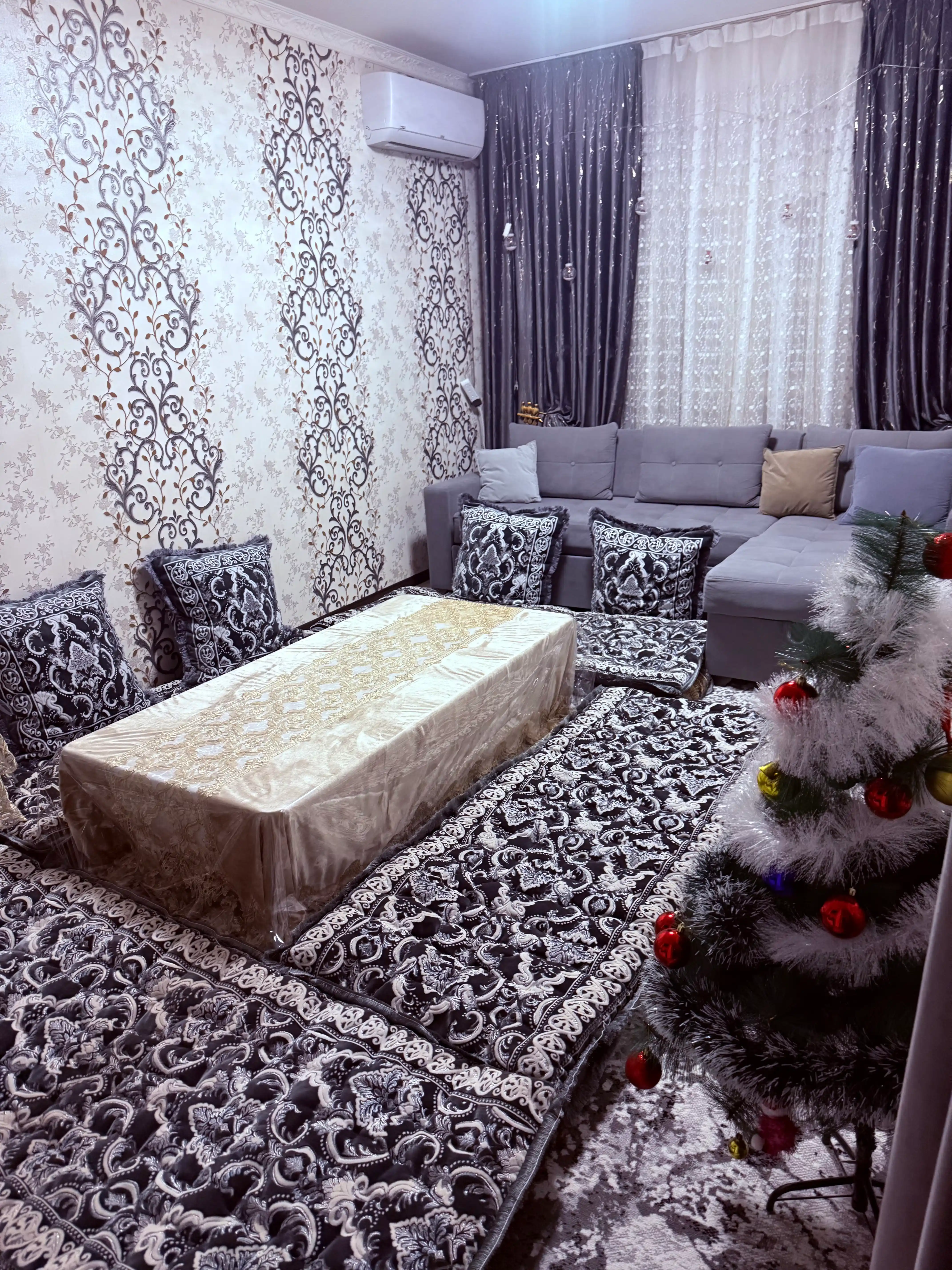 Dasturxon Bahadir, velurli