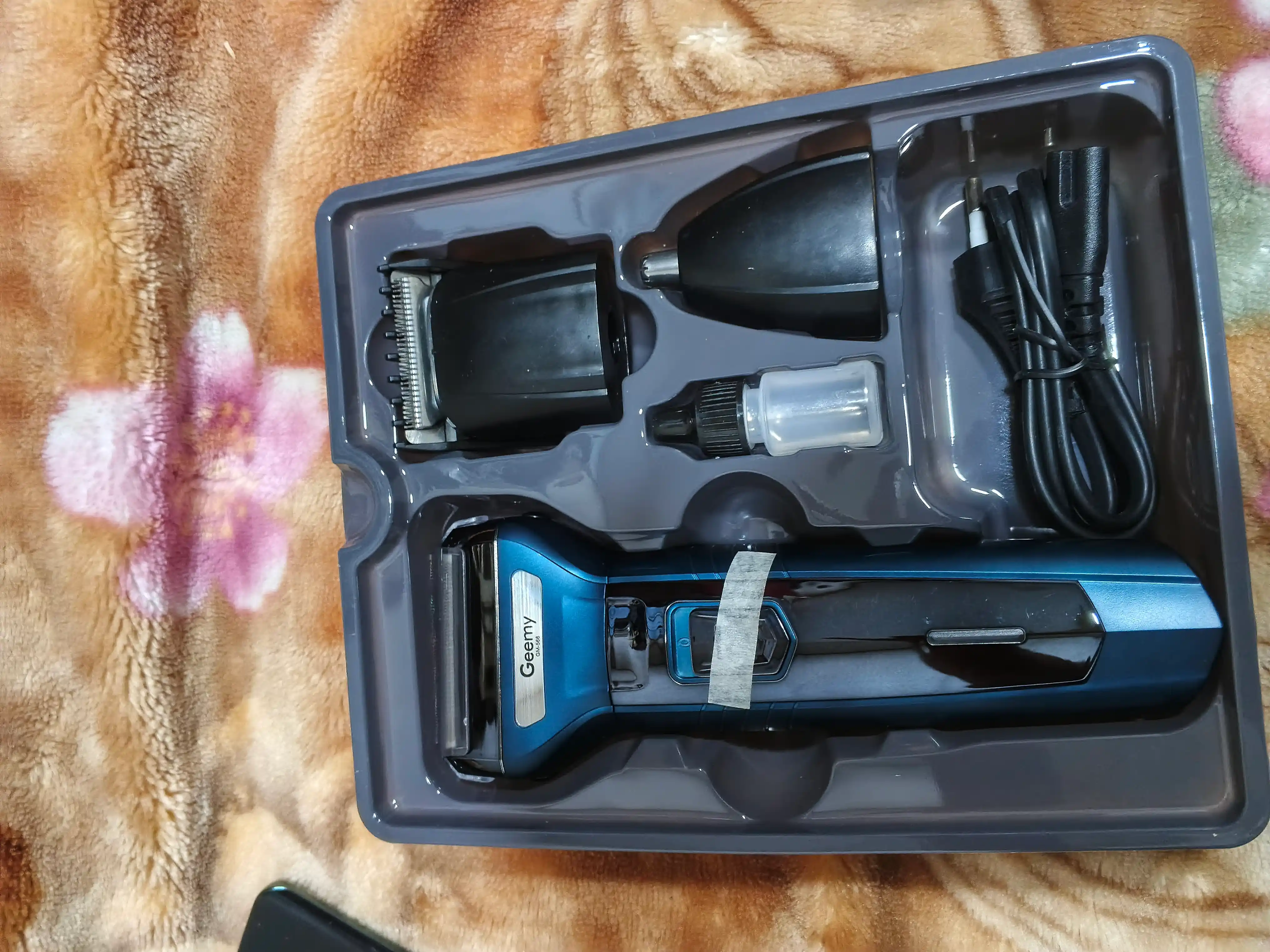 Trimmer, soch va soqol olish mashinkasi, soch olish mashinkasi, Geemy 3/1 GM-566 mashinka