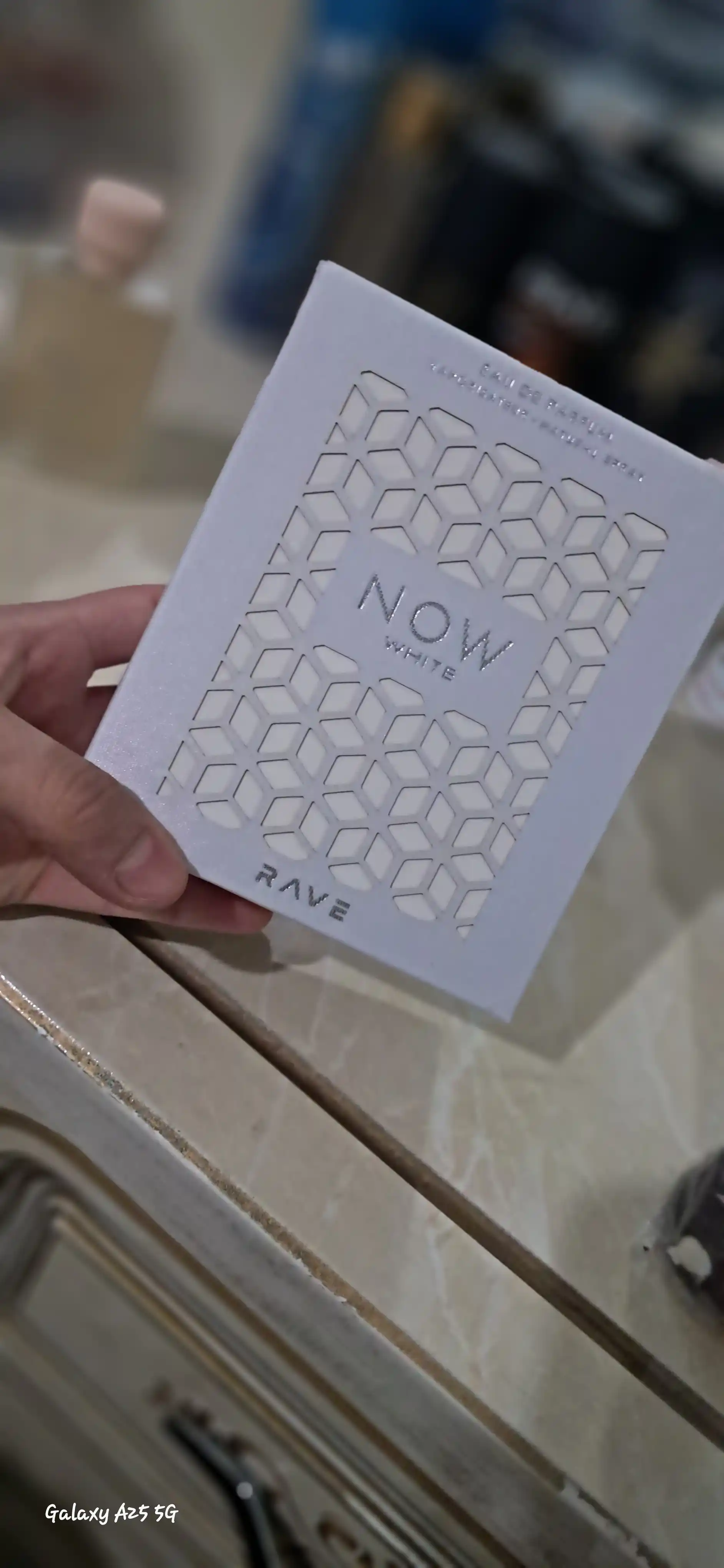 Парфюмерная вода Lattafa Now Rave WHITE, 100 мл