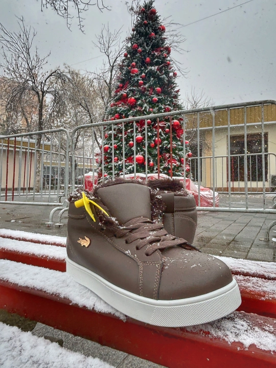 Ayollar uchun qishki krossovkalar mexli, issiq, baland, suv o‘tkazmaydigan, malomerka