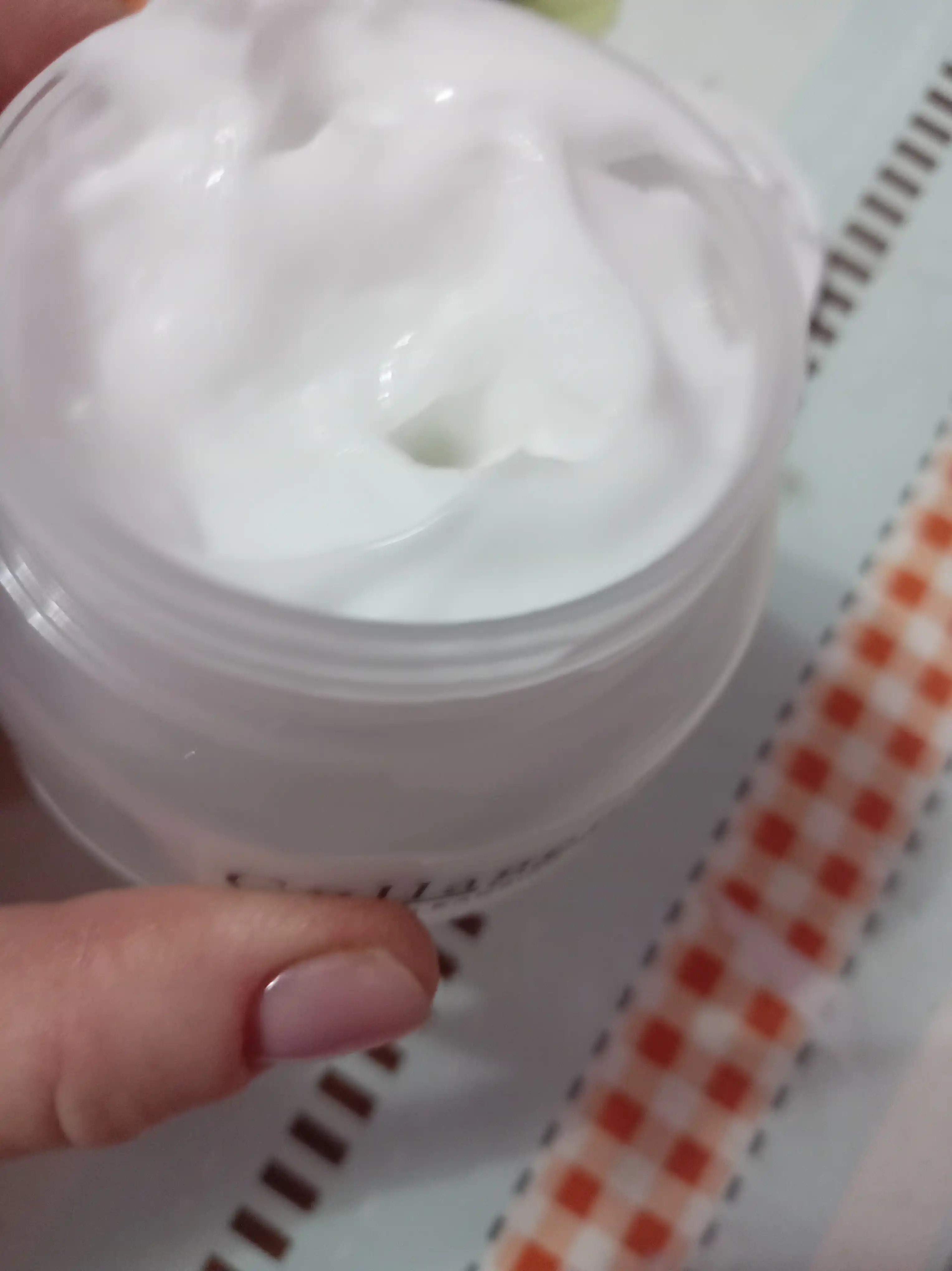 Oziqlantiruvchi, namlantiruvchi yuz kremi, shilliqurt musinli ekstrakti Collagen, 80 gr
