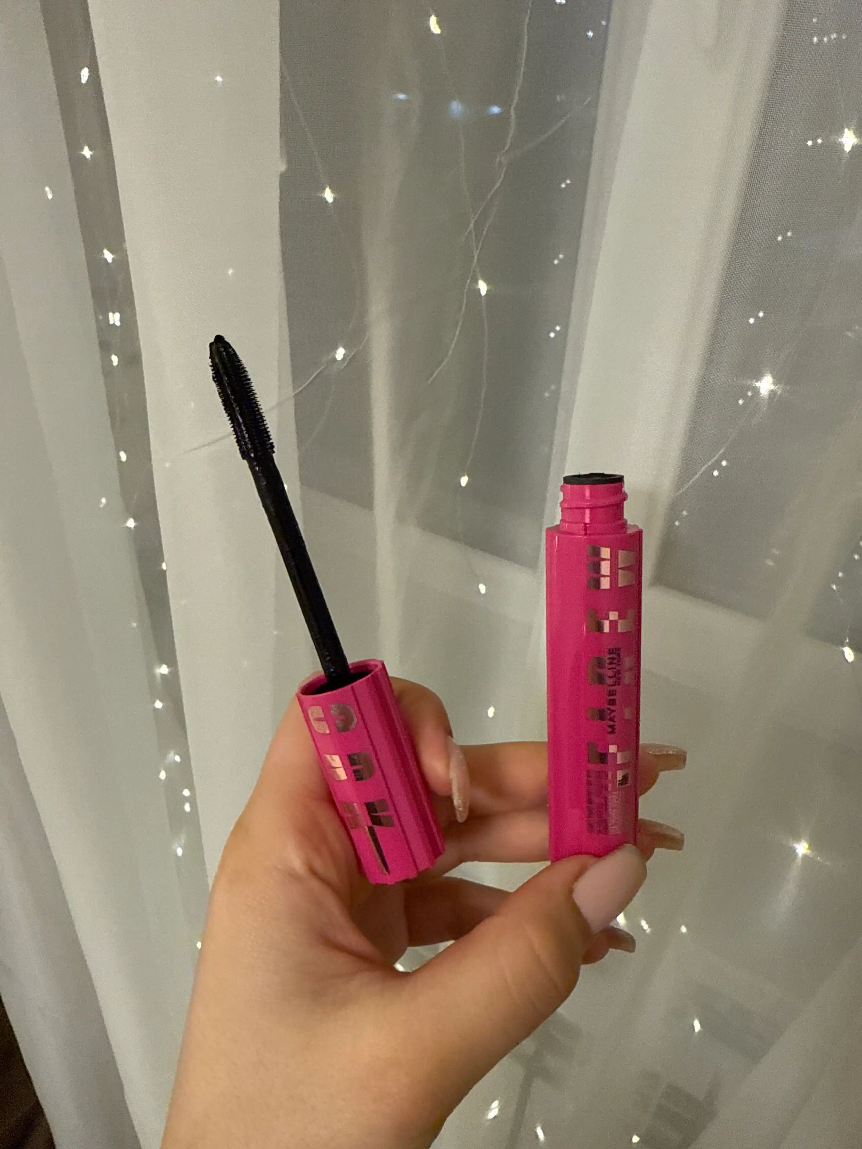 Kipriklar uchun tush Maybelline Lash Sensational Firework, qora, 10 ml