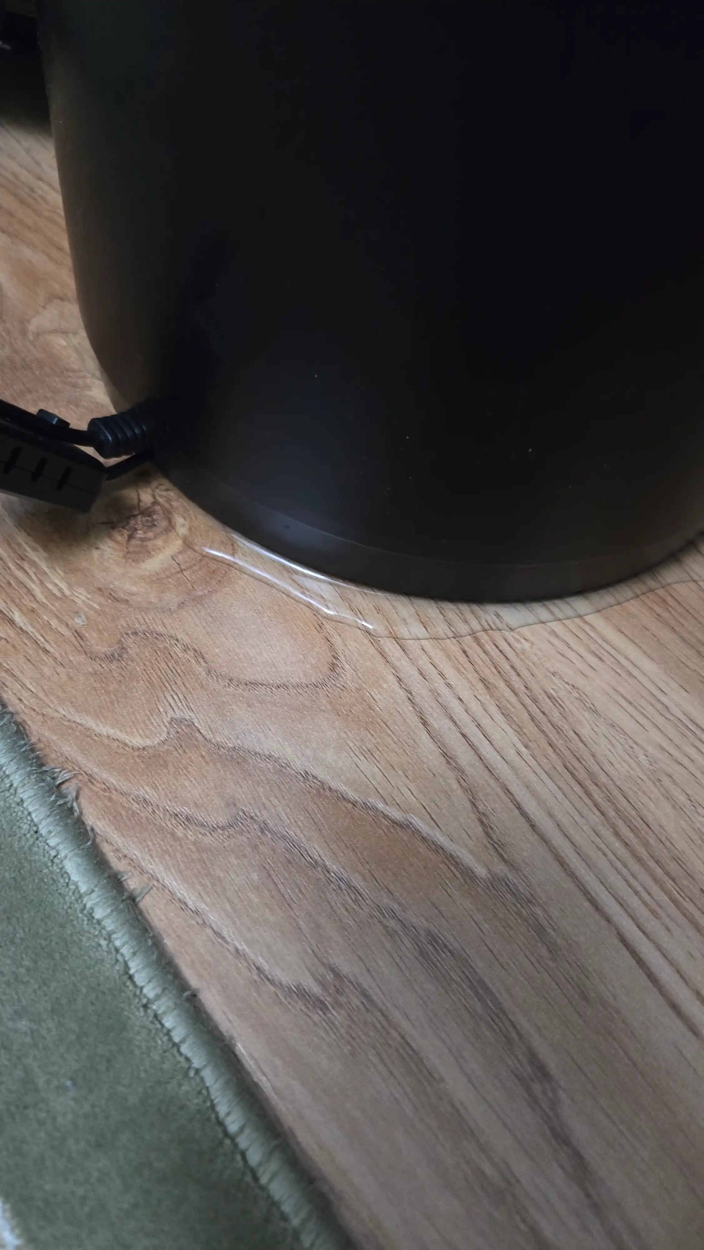Uy va ofis uchun havo namlagich Hofmann UV – 30 m², ovozsiz